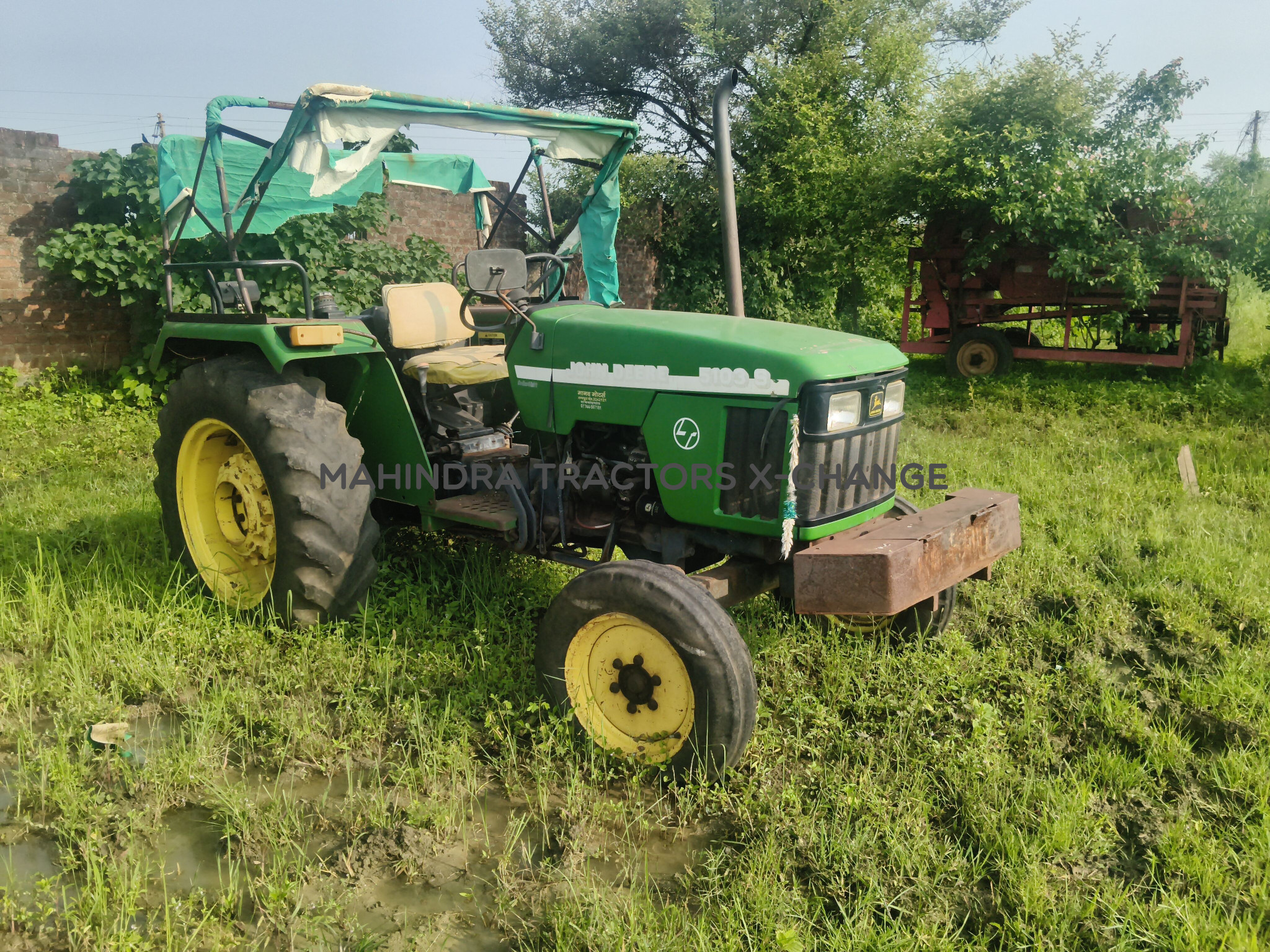 2011 John deere 5105-2