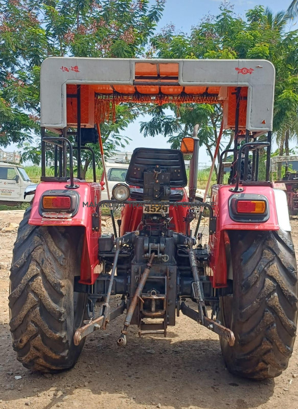 2019 Mahindra 555 ULTRA-3