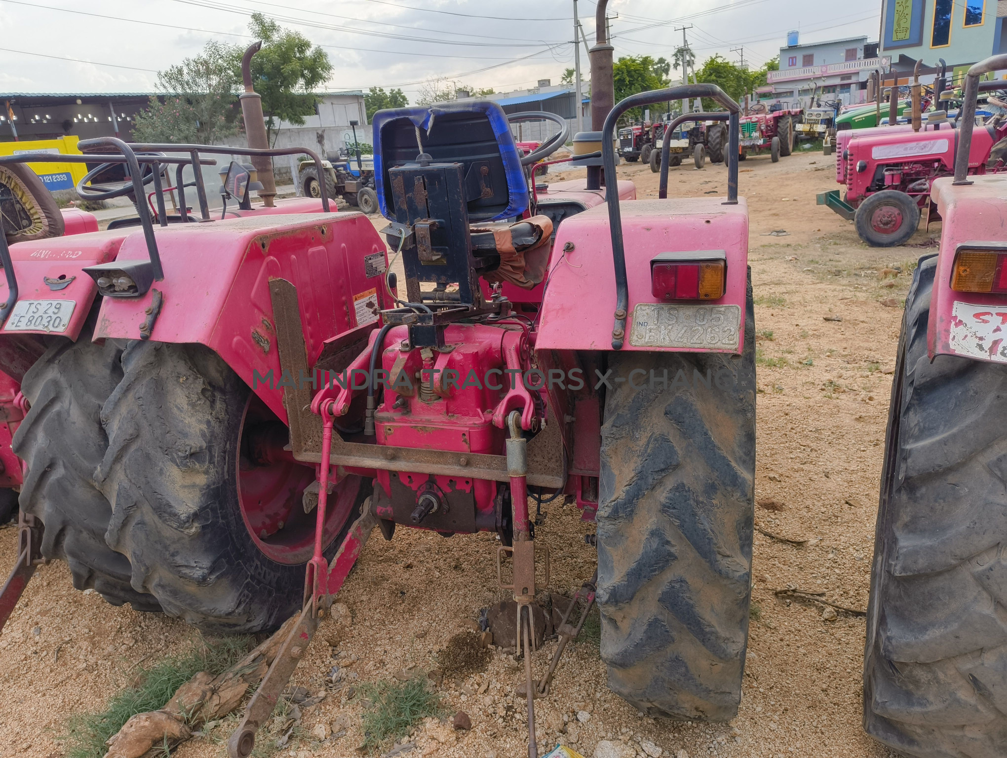 2015 Mahindra 275 DI-3