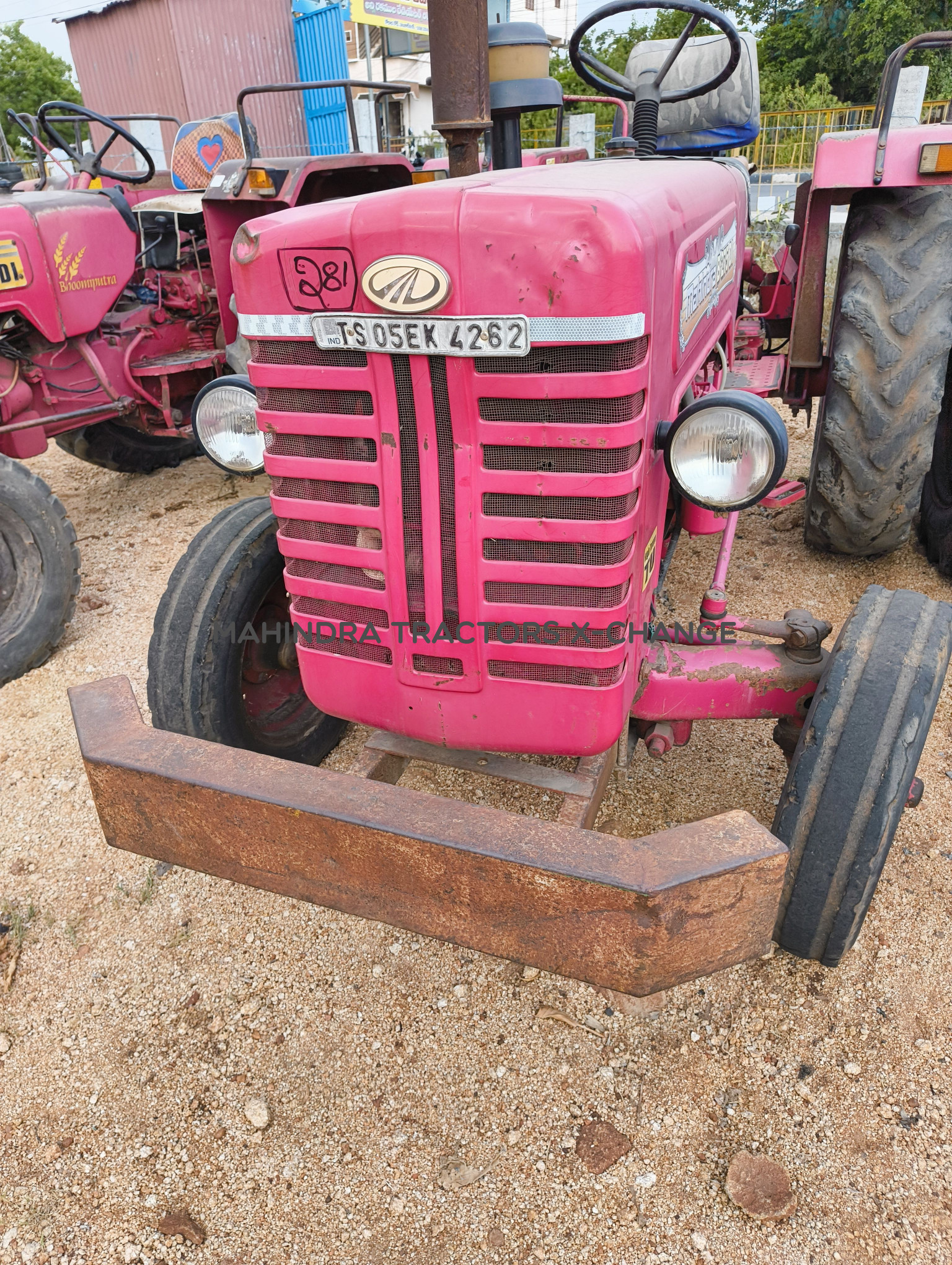 2015 Mahindra 275 DI-4