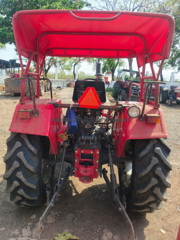 2025 Mahindra Mahindra 585 DI-4