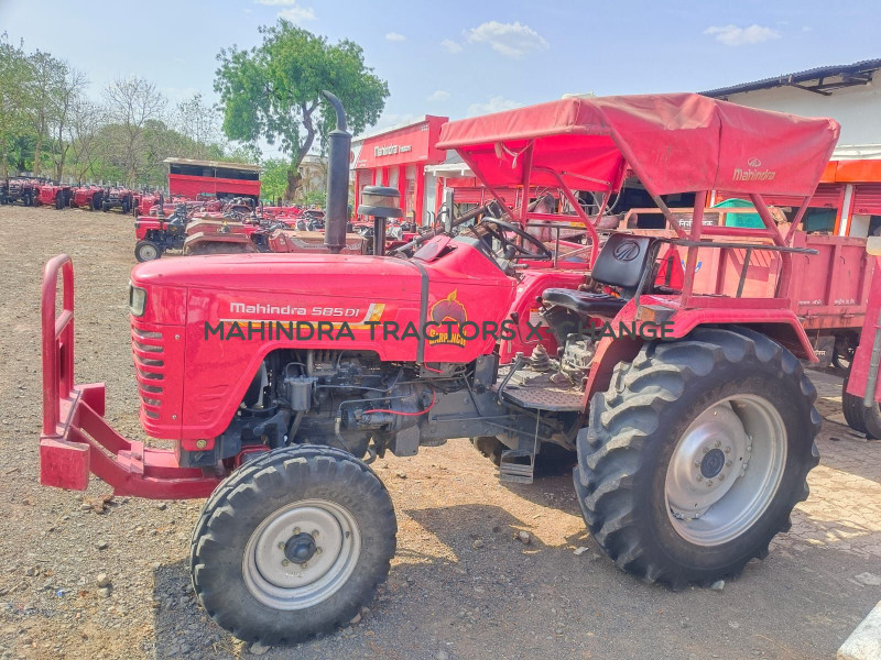 2025 Mahindra Mahindra 585 DI-2