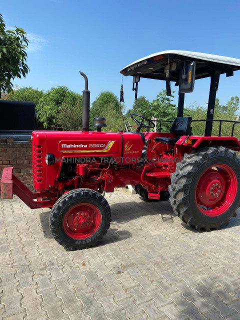 2013 Mahindra 265 DI-4