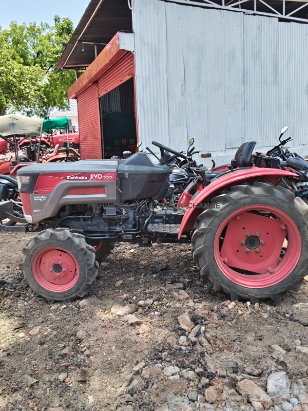 2024 Mahindra JIVO 305 DI 4WD-2