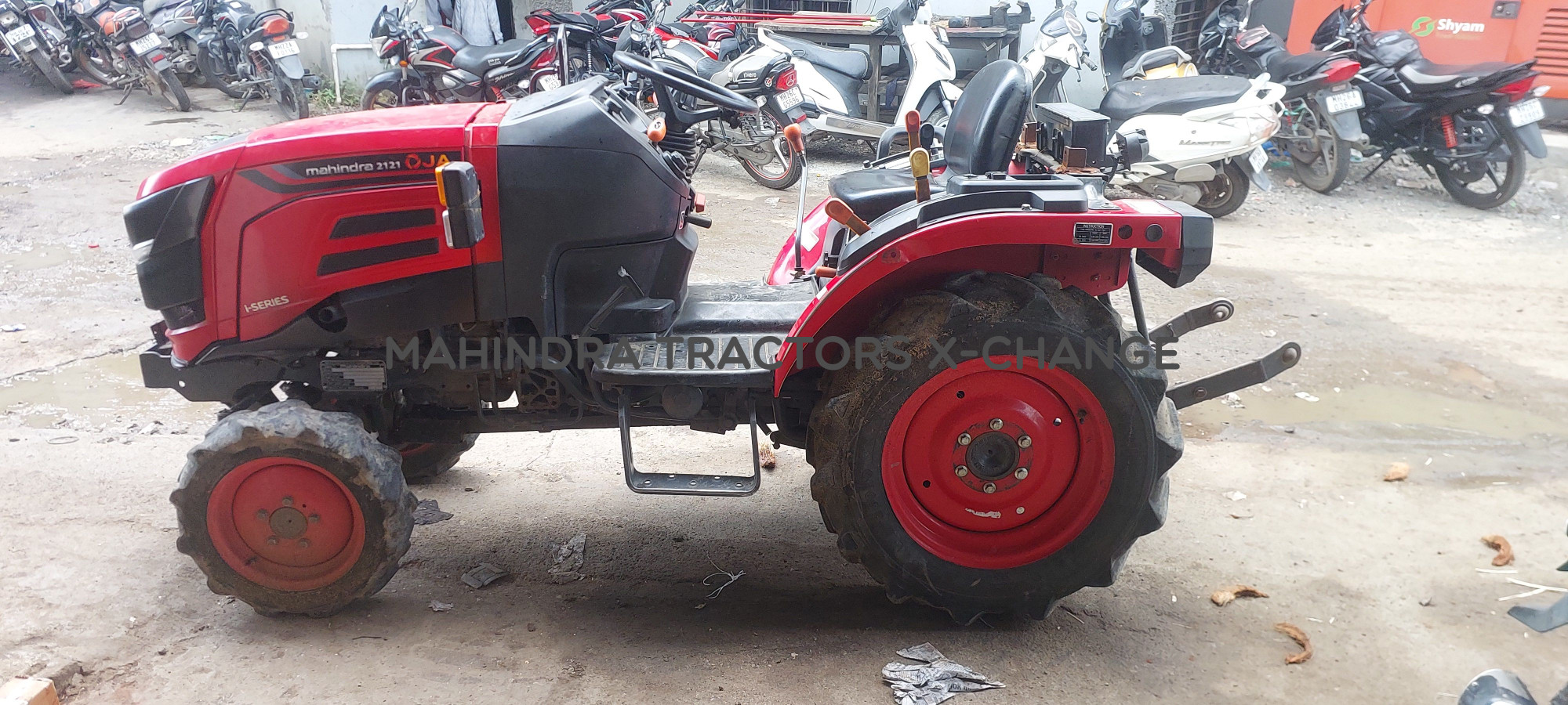 2024 Mahindra OJA 2121-2