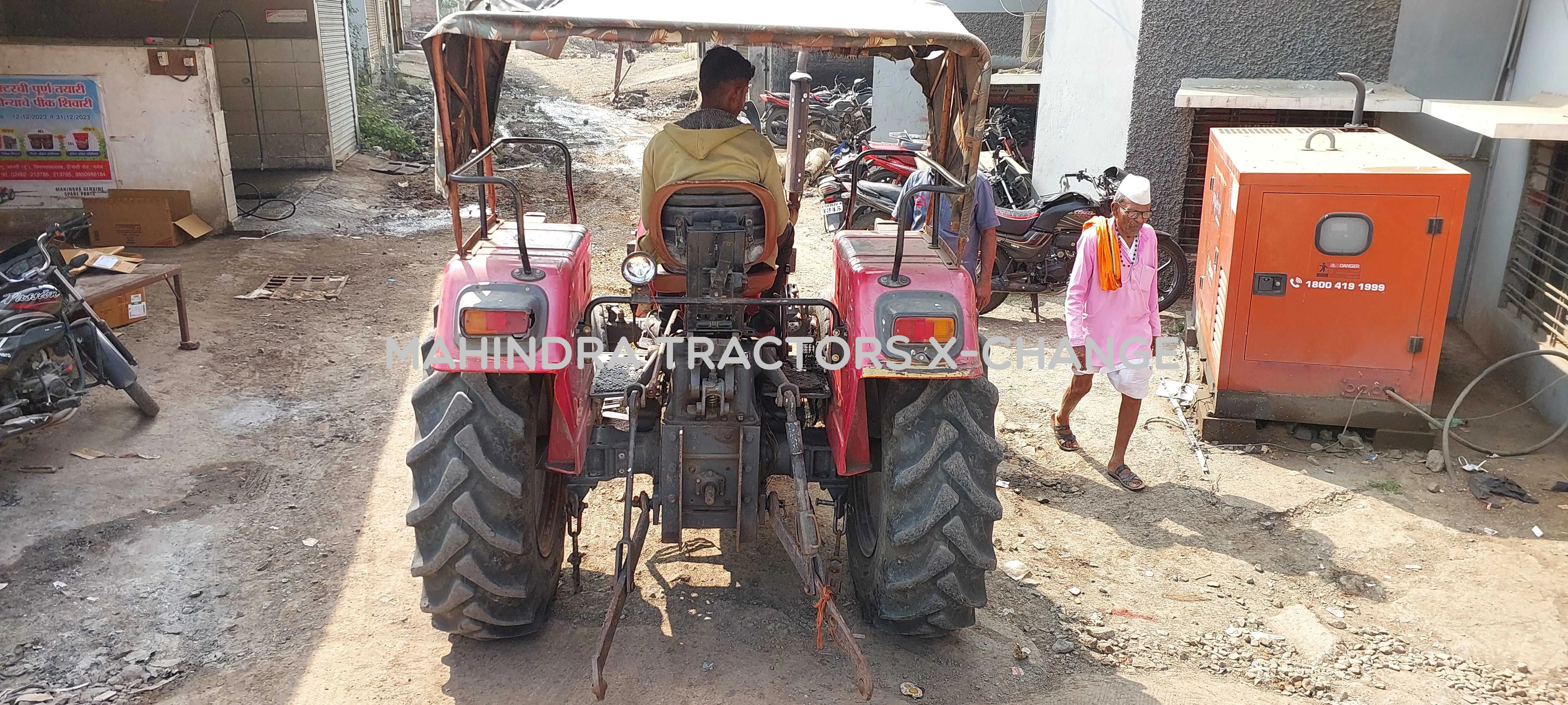 2013 Mahindra 555 DI Power Plus-1