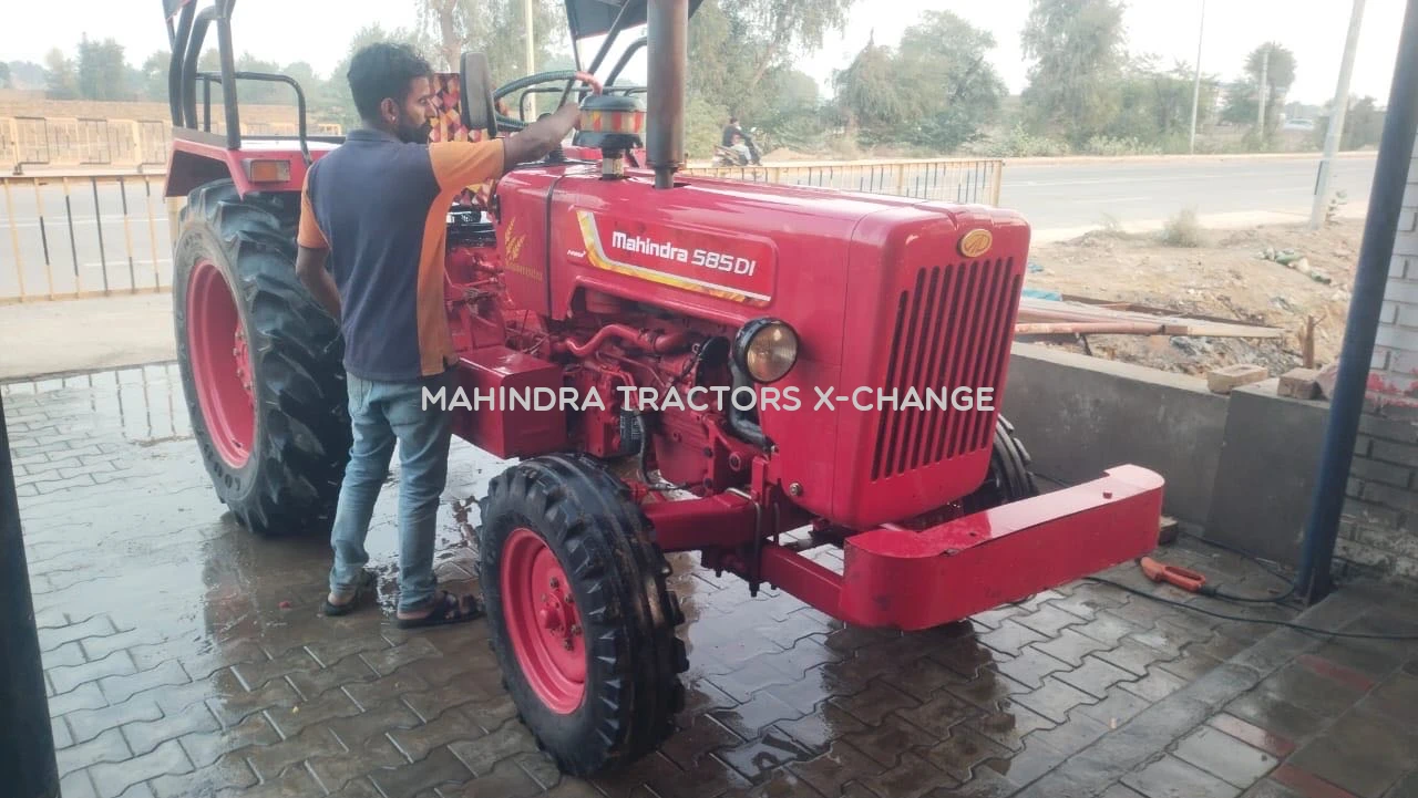 2019 Mahindra 585 DI Power Plus BP-4