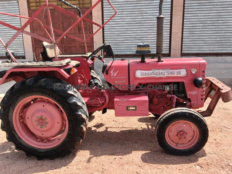 2013 Mahindra 265 DI BP-4