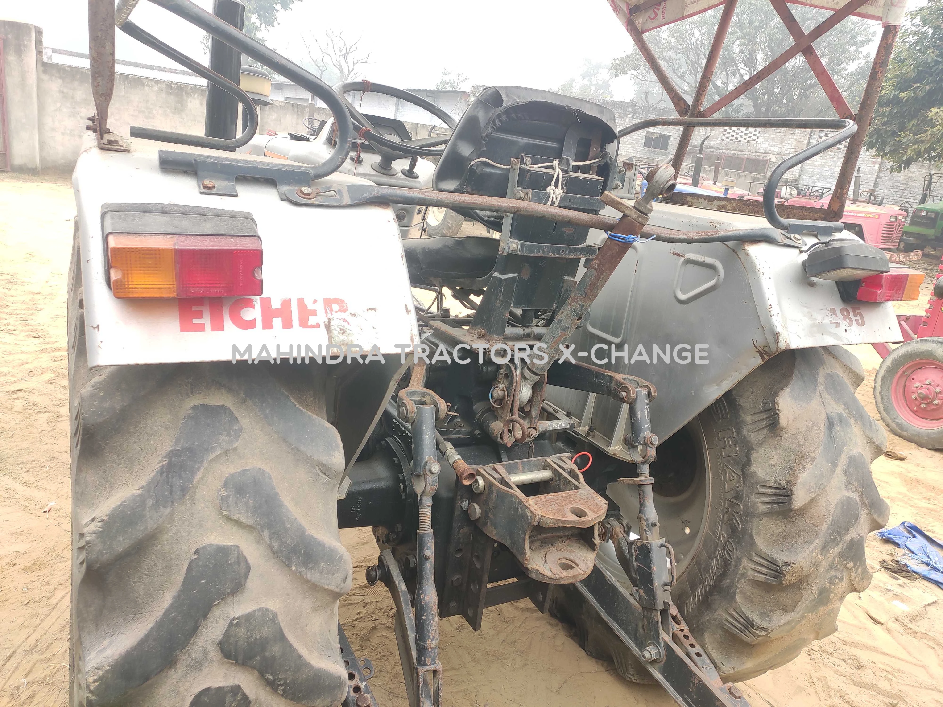 2015 Eicher 485-4