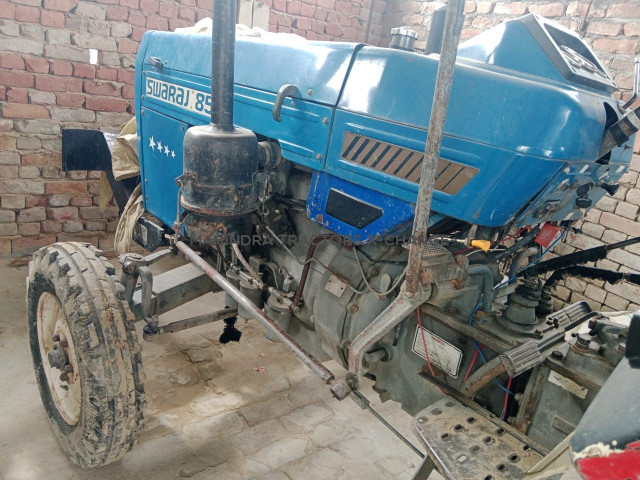 2002 Swaraj 855 FE-3