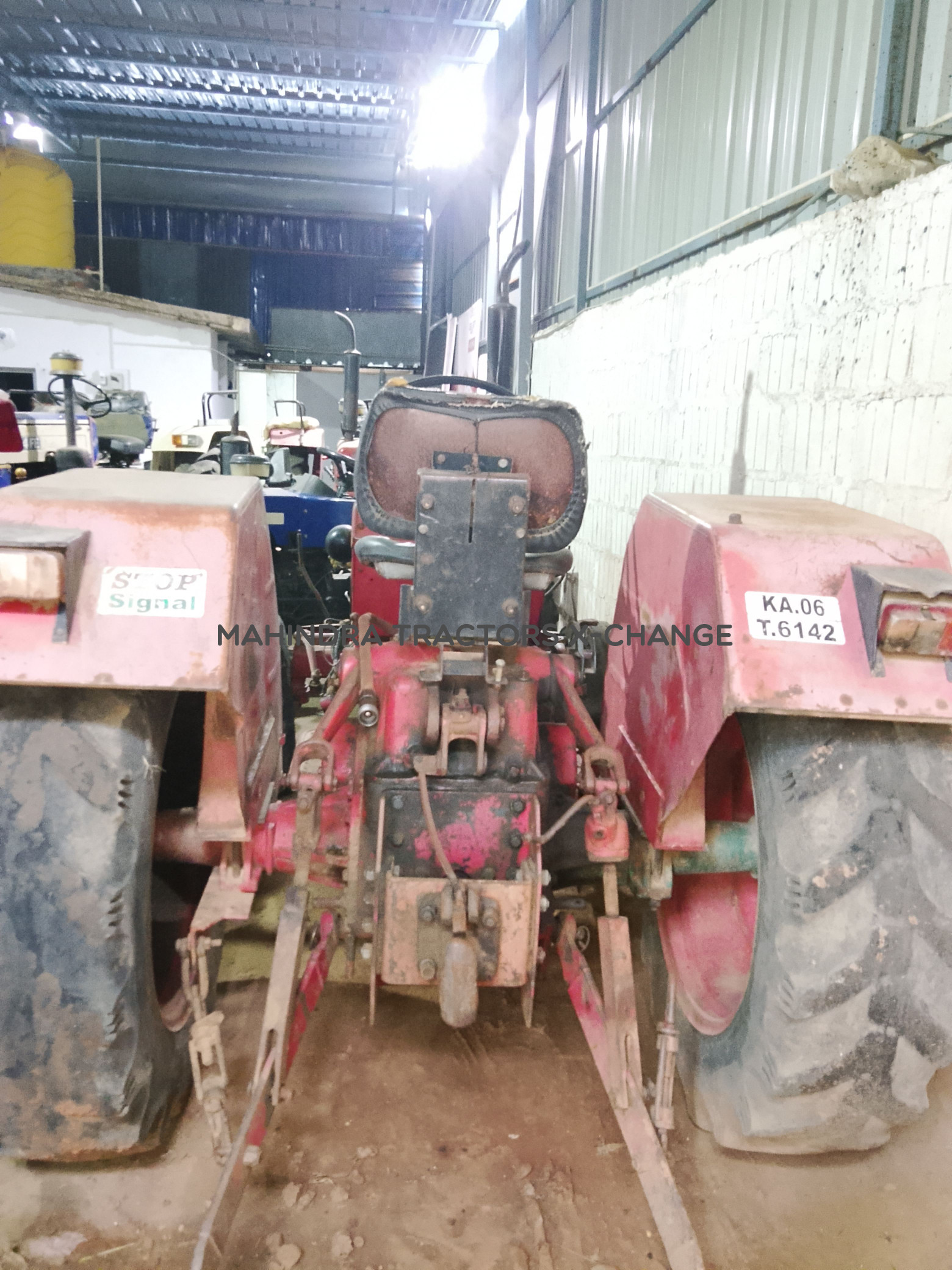 1999 Mahindra 275 DI BP-3