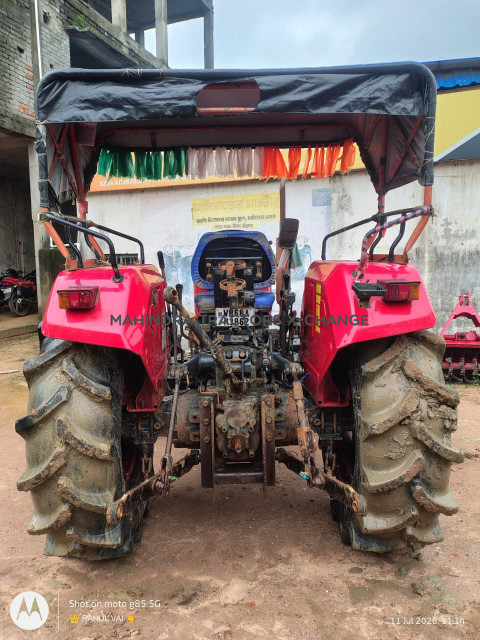 2023 Mahindra YUVO TECH + 585DI-3