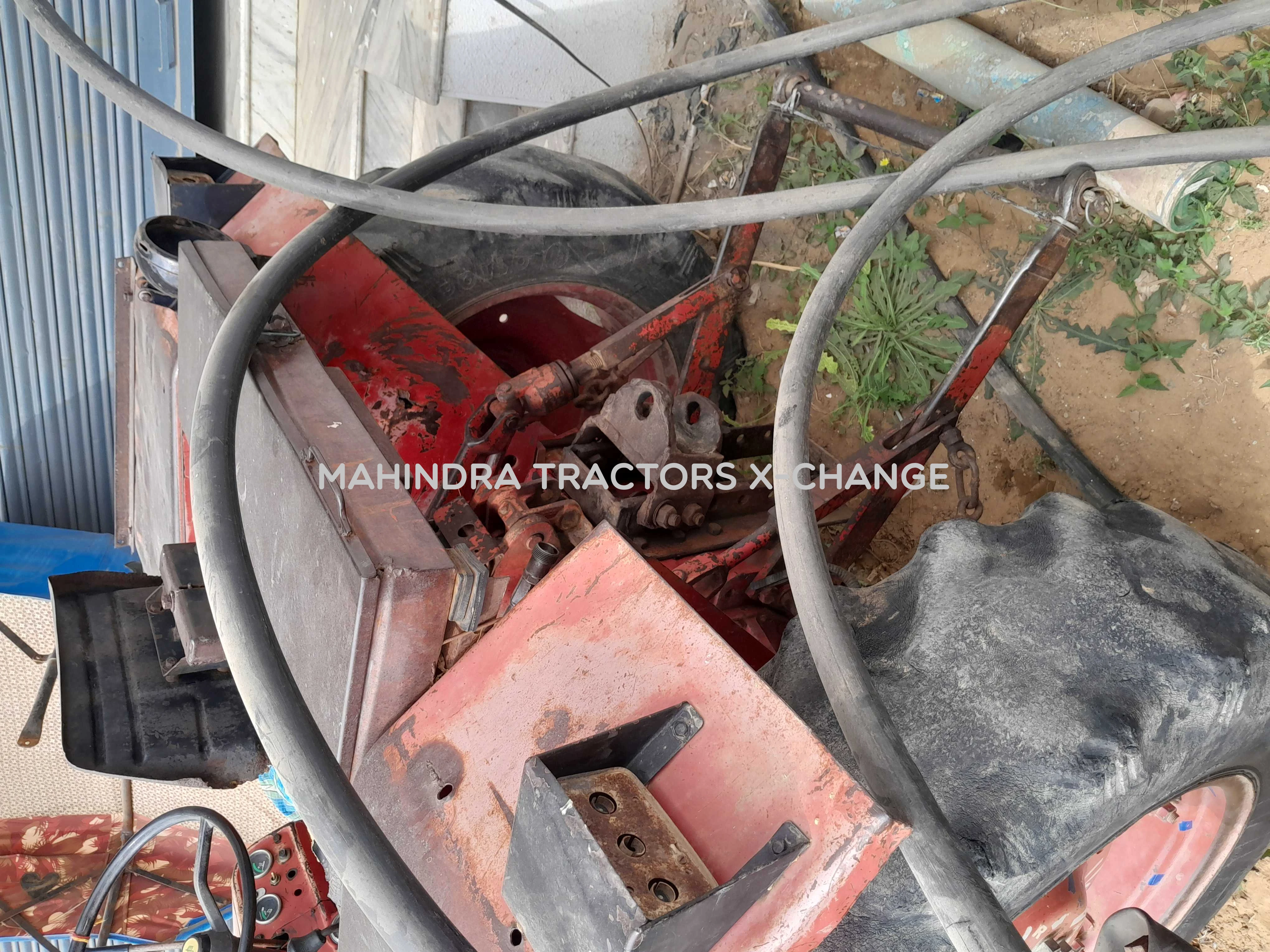 1997 Mahindra 275 DI-4