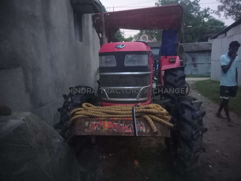 2023 Mahindra YUVO TECH + 585DI-4