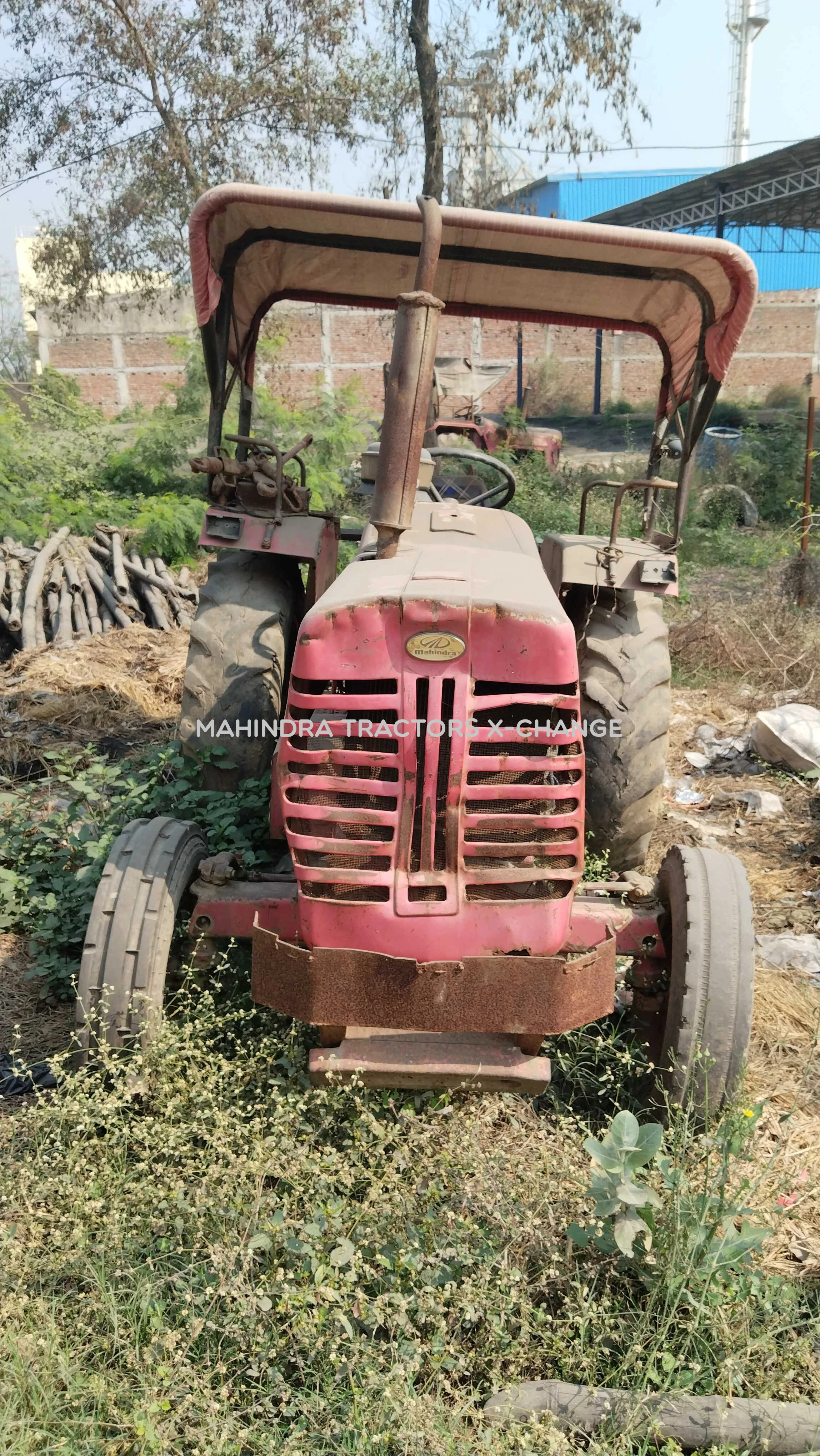 2004 Mahindra 265 DI-1