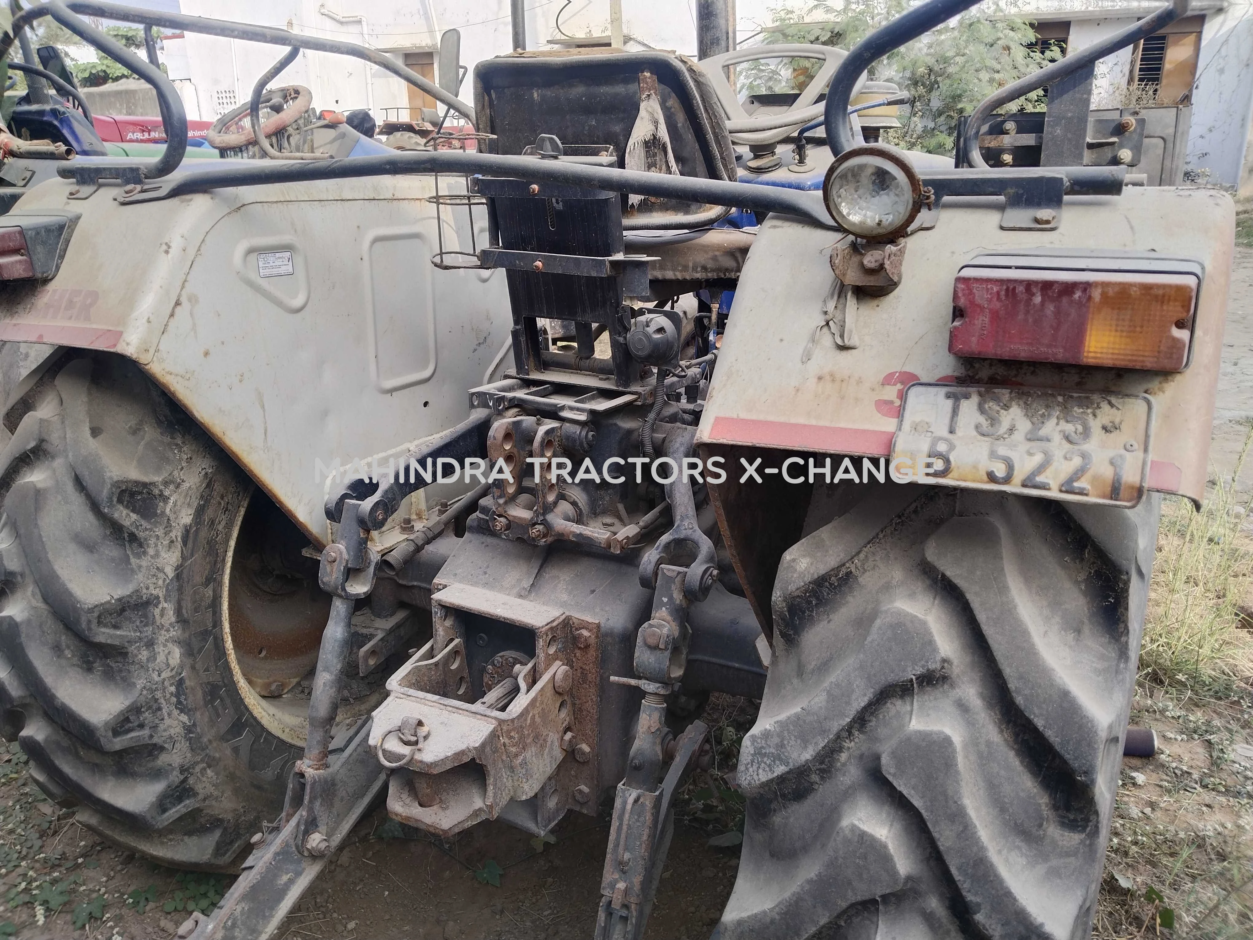 2018 Eicher 380 Super Power-3