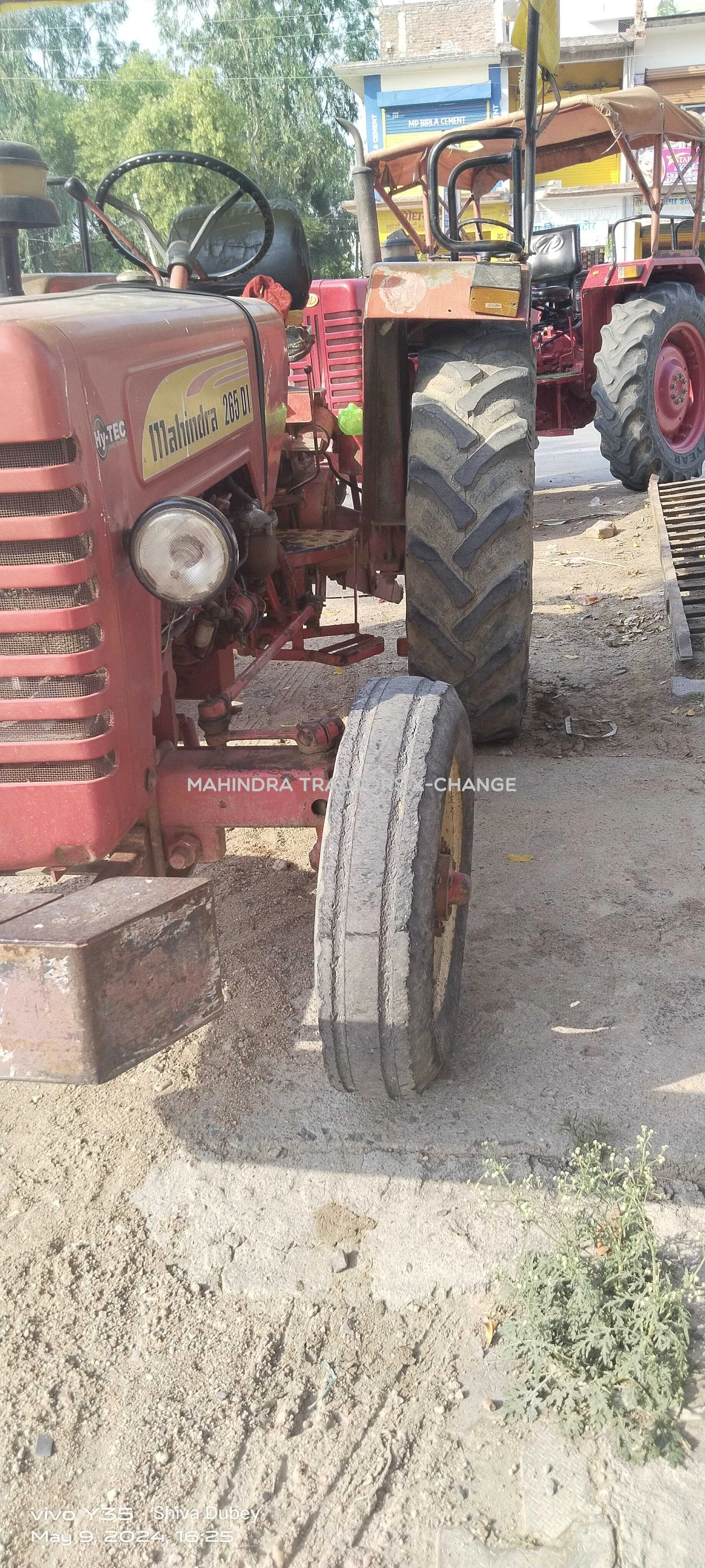 2002 Mahindra 265 DI-3