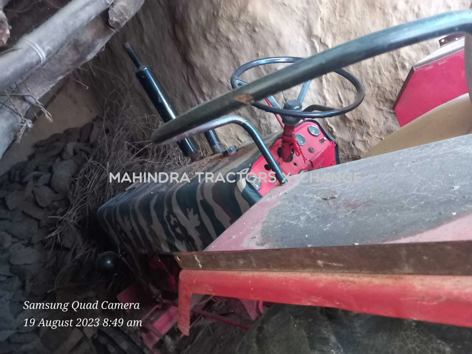 2015 Mahindra 275 DI TU-2