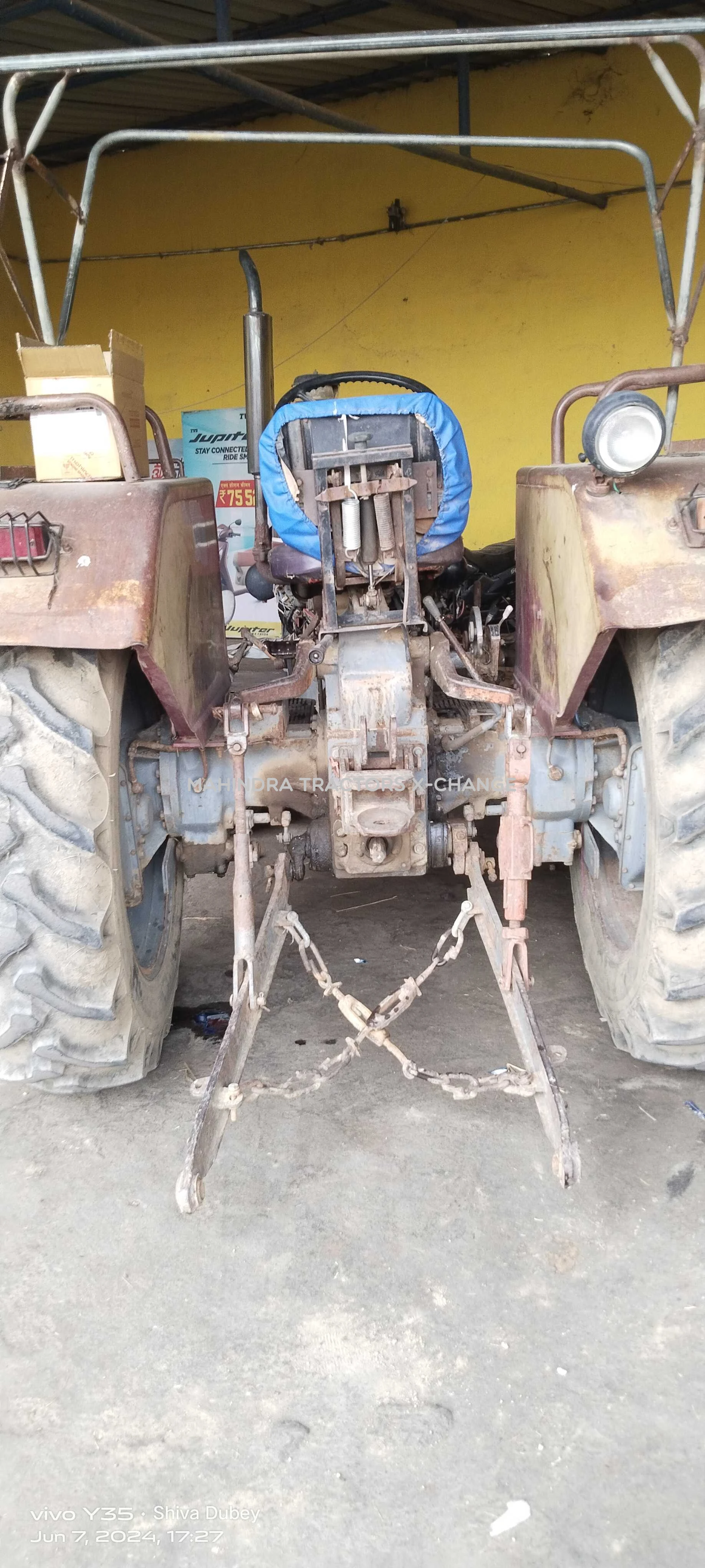 2000 Escorts Steeltrac-2