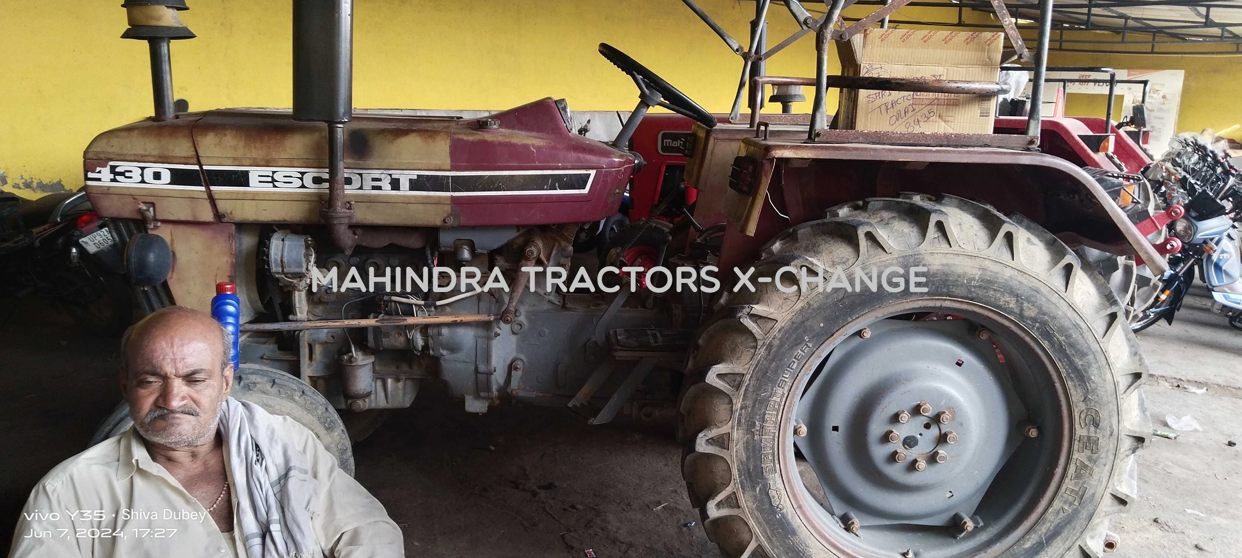 2000 Escorts Steeltrac-4