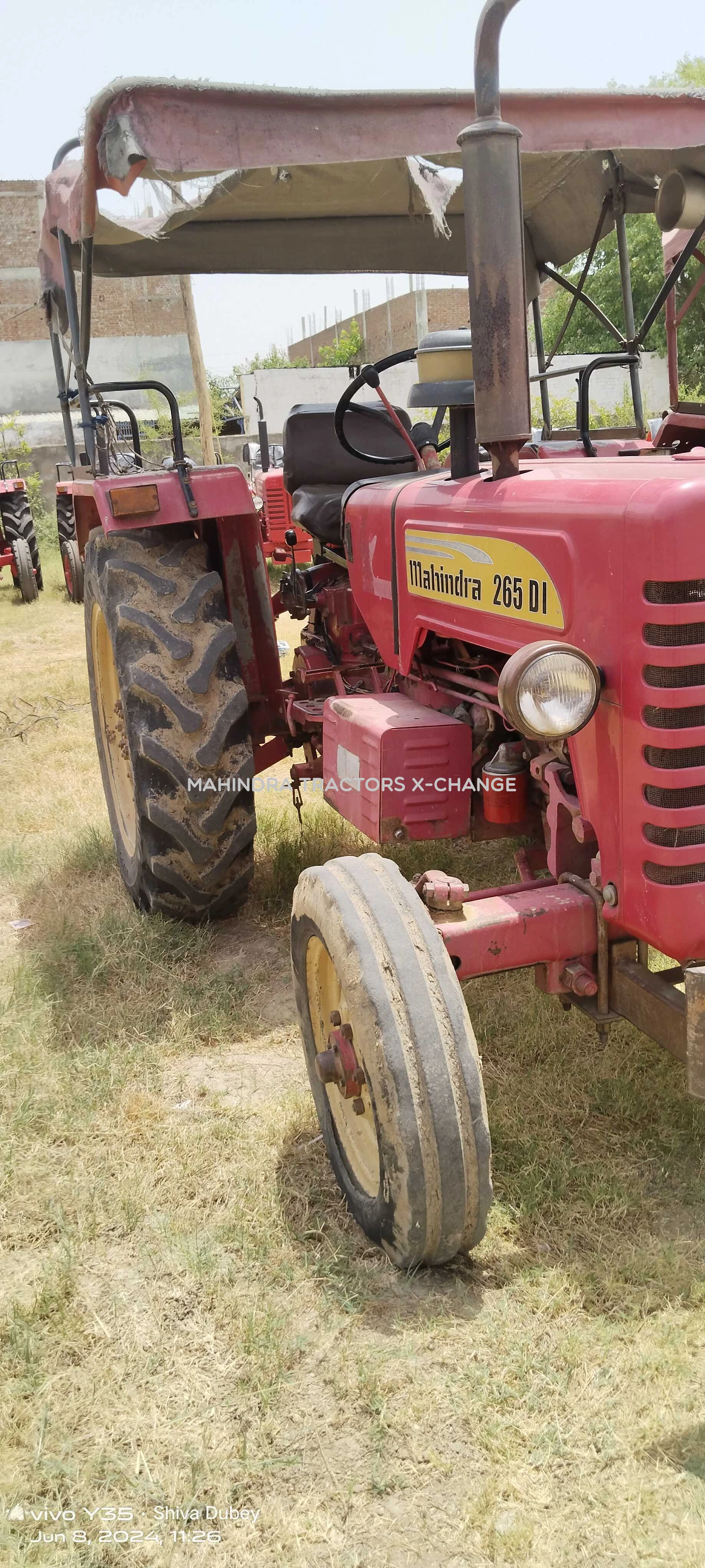 2004 Mahindra 265 DI-2
