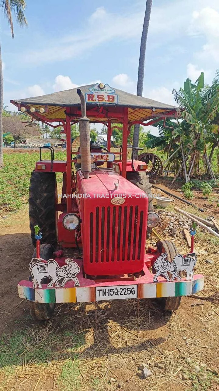 2018 Mahindra 575 DI-1