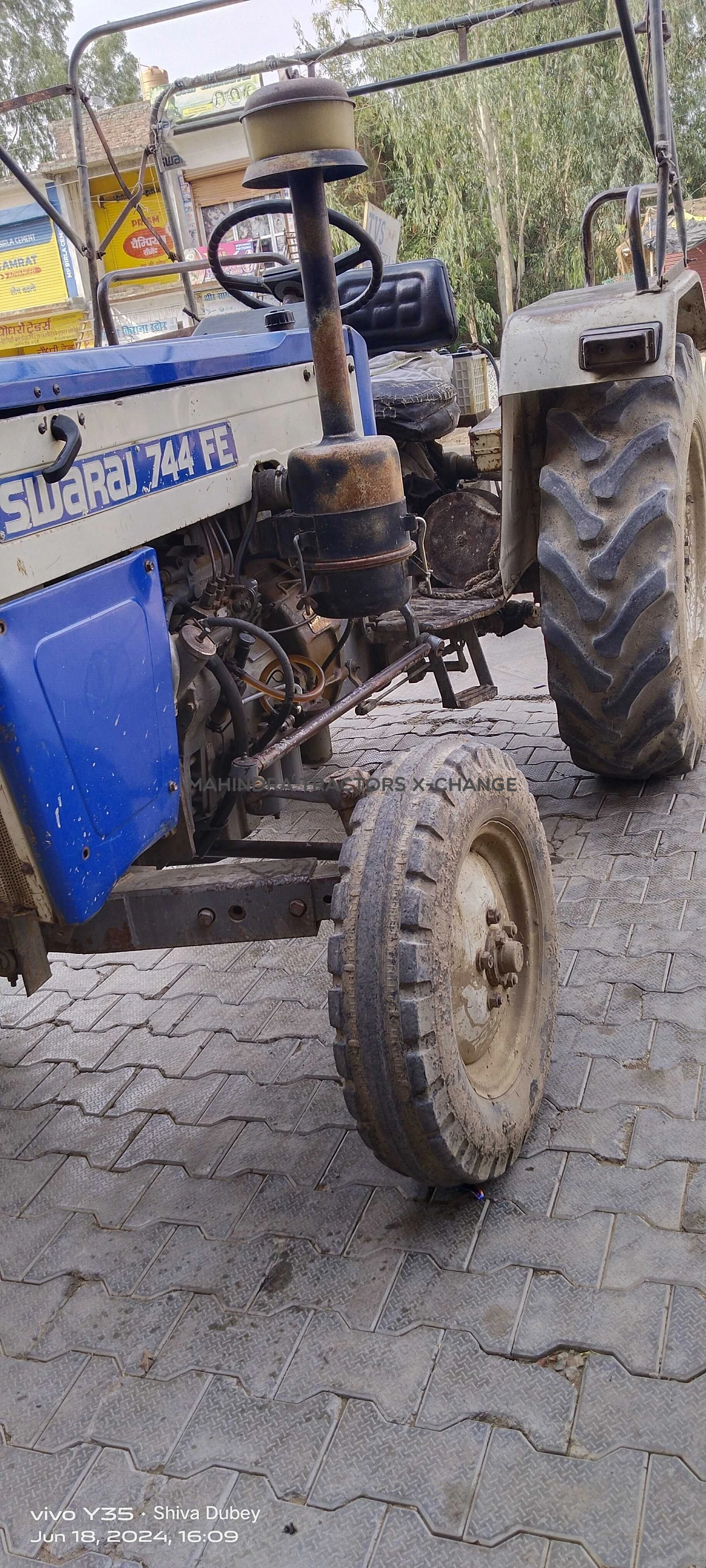 2000 Swaraj 744 FE-3