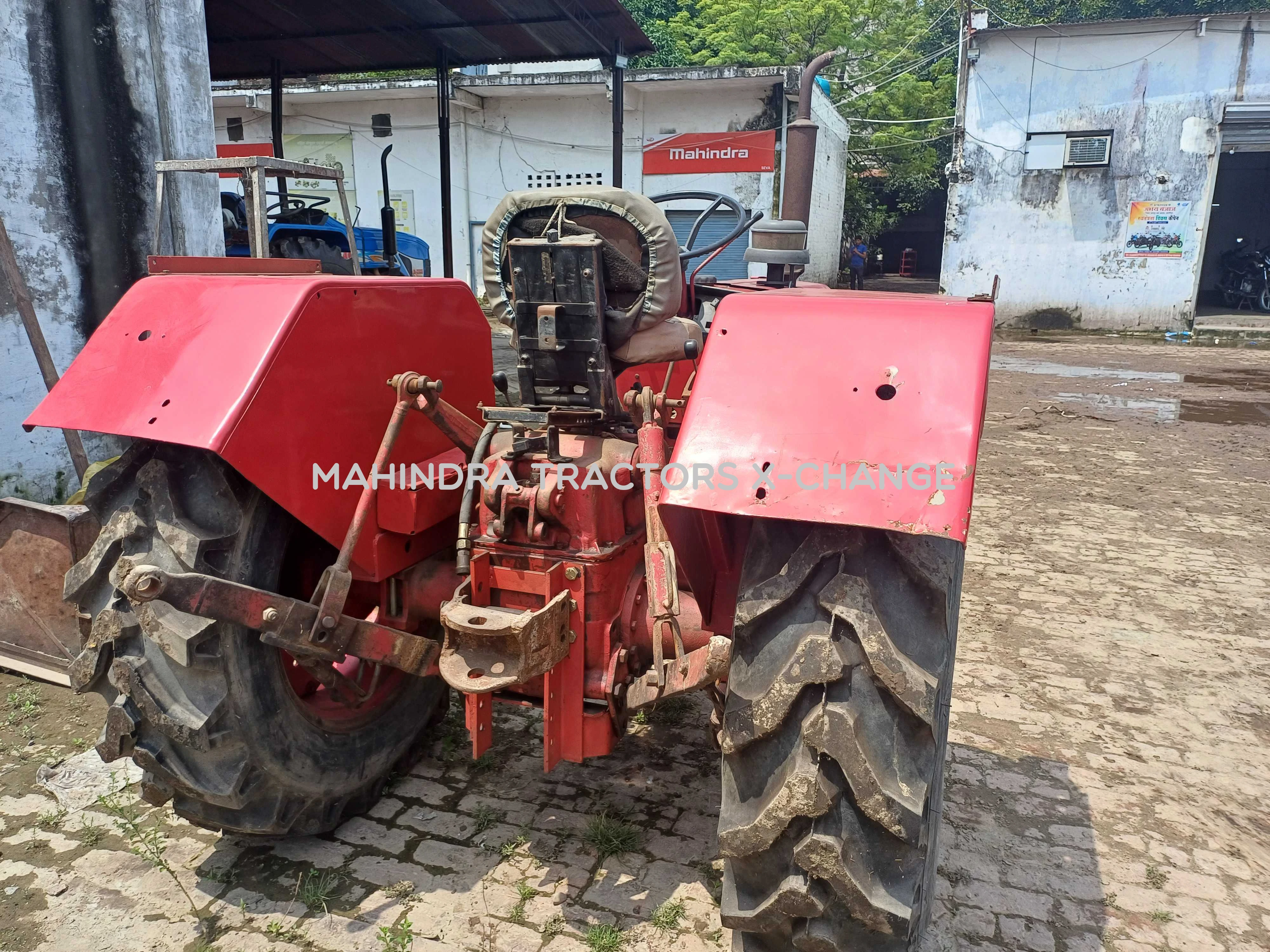 2011 Mahindra 575 DI-4