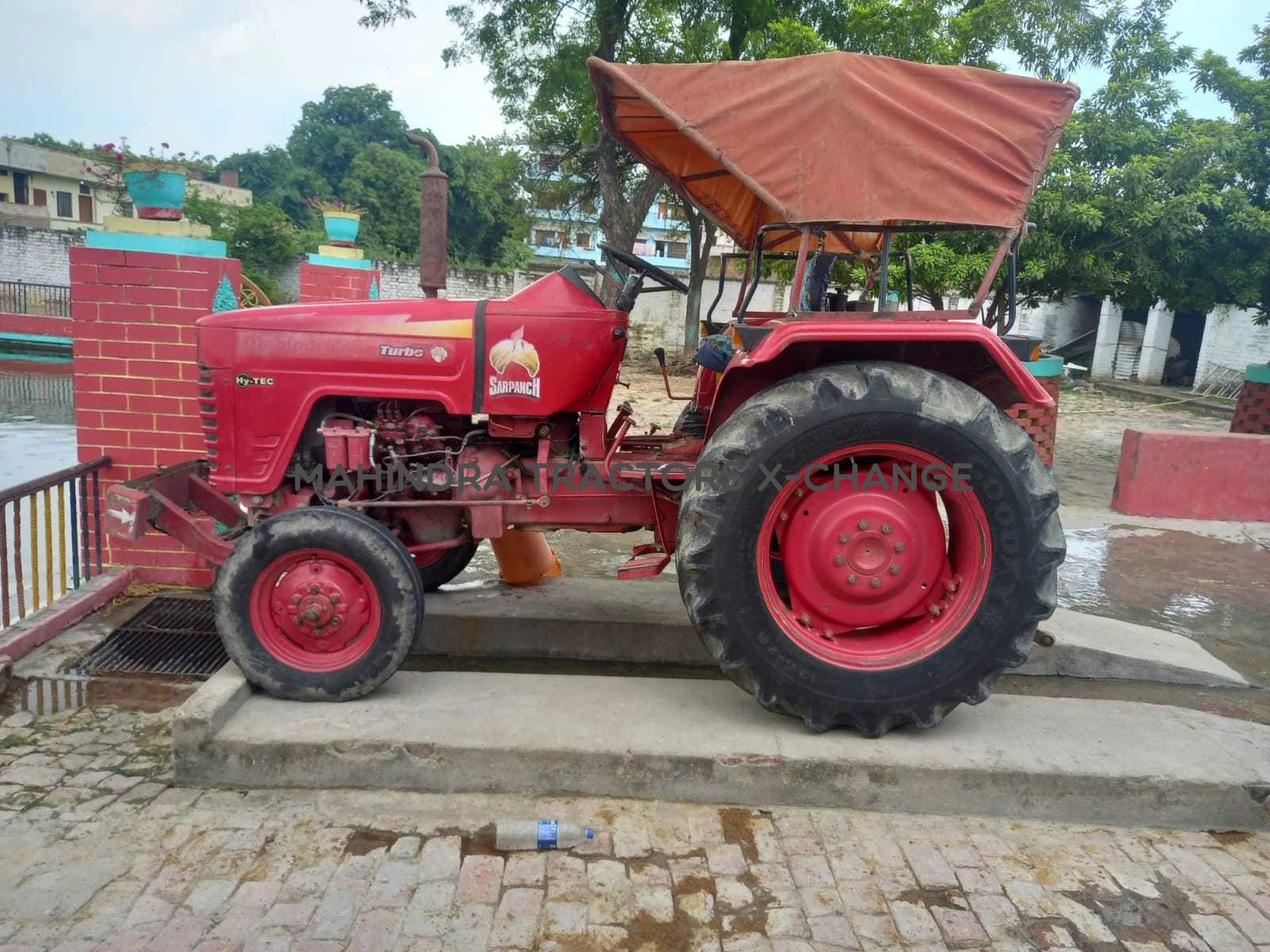 2011 Mahindra 295 DI Turbo-4