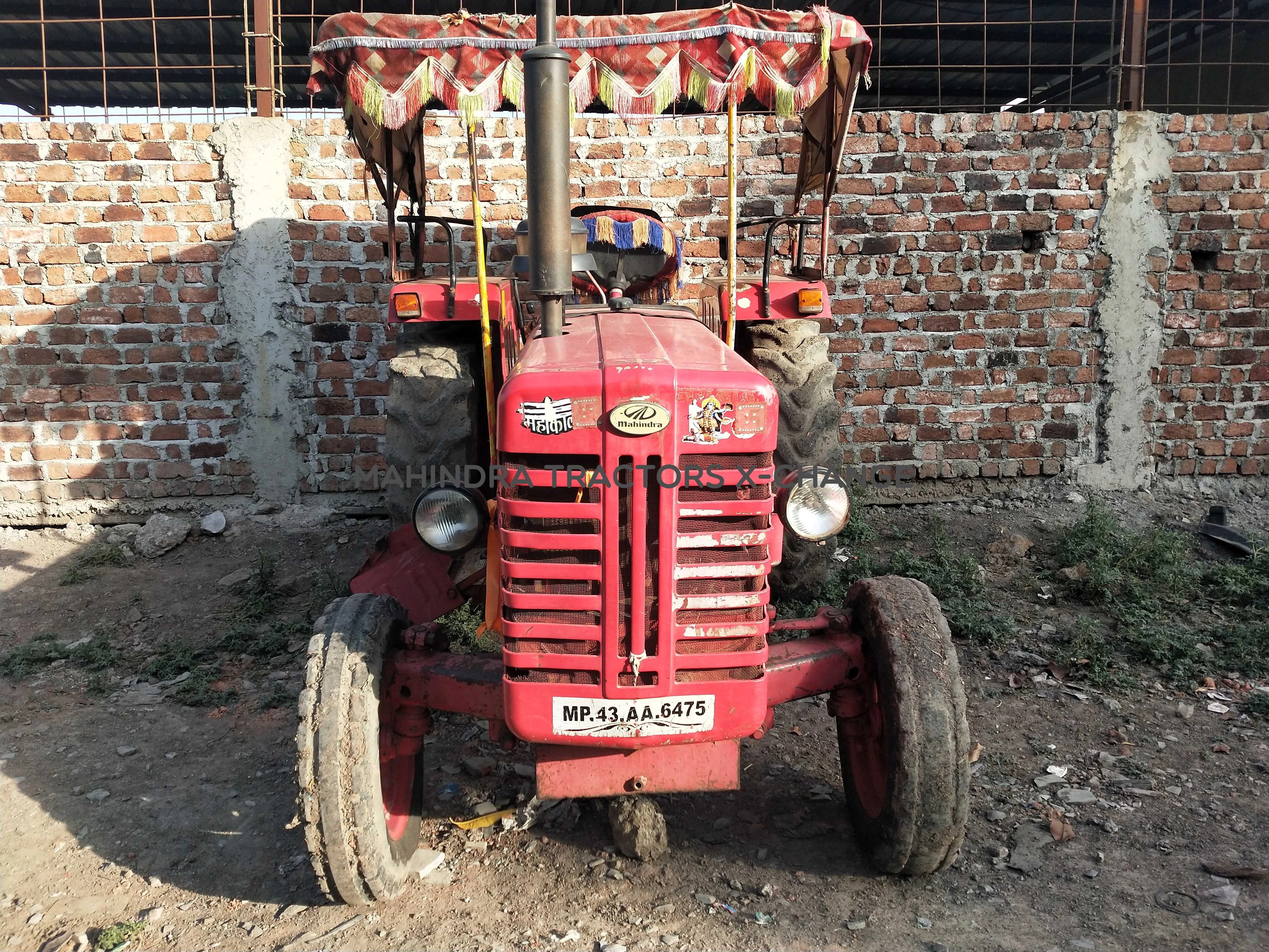 2011 Mahindra 275 DI-1