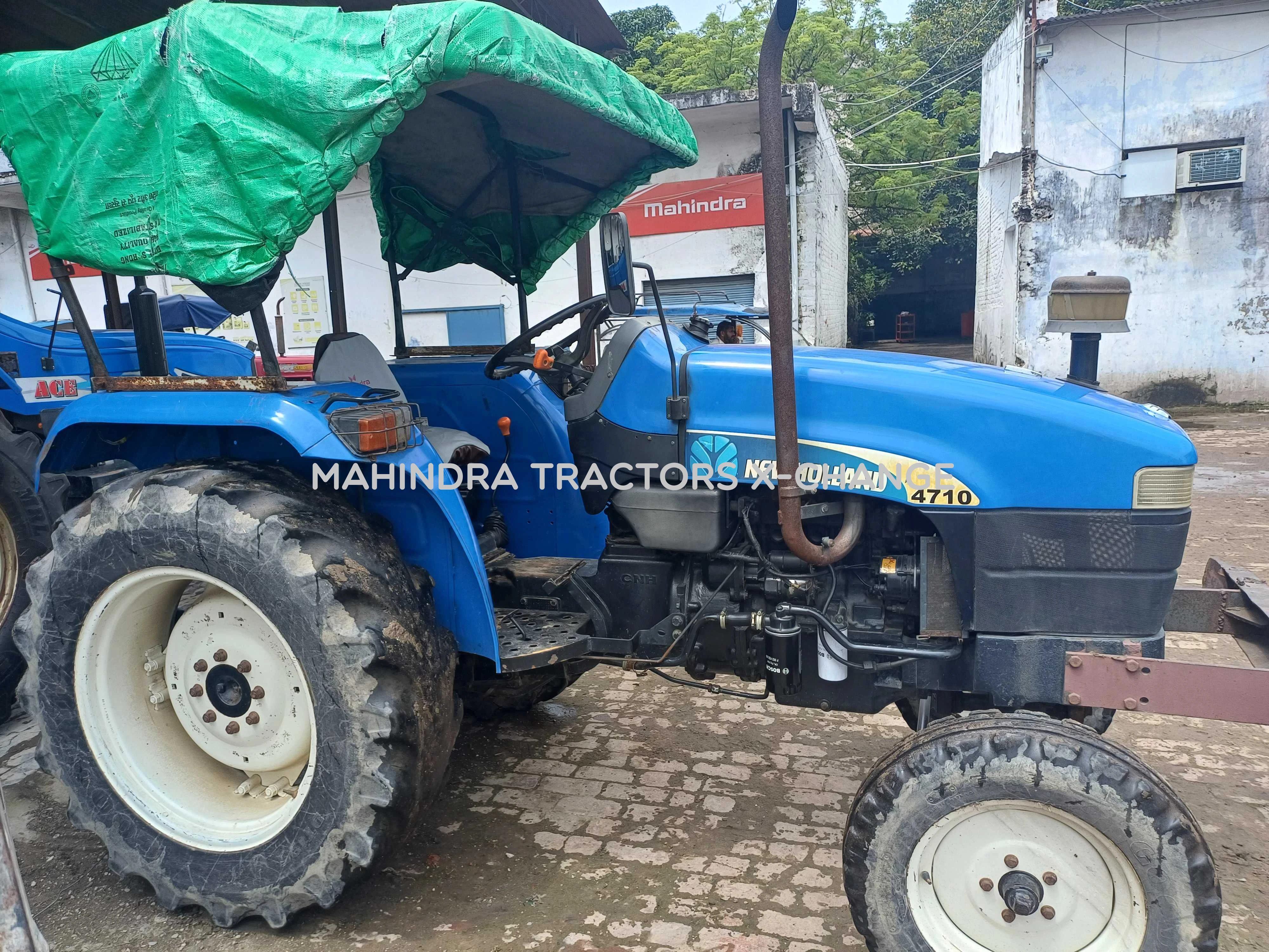 2014 New holland 4710 2WD WITH CANOPY-4