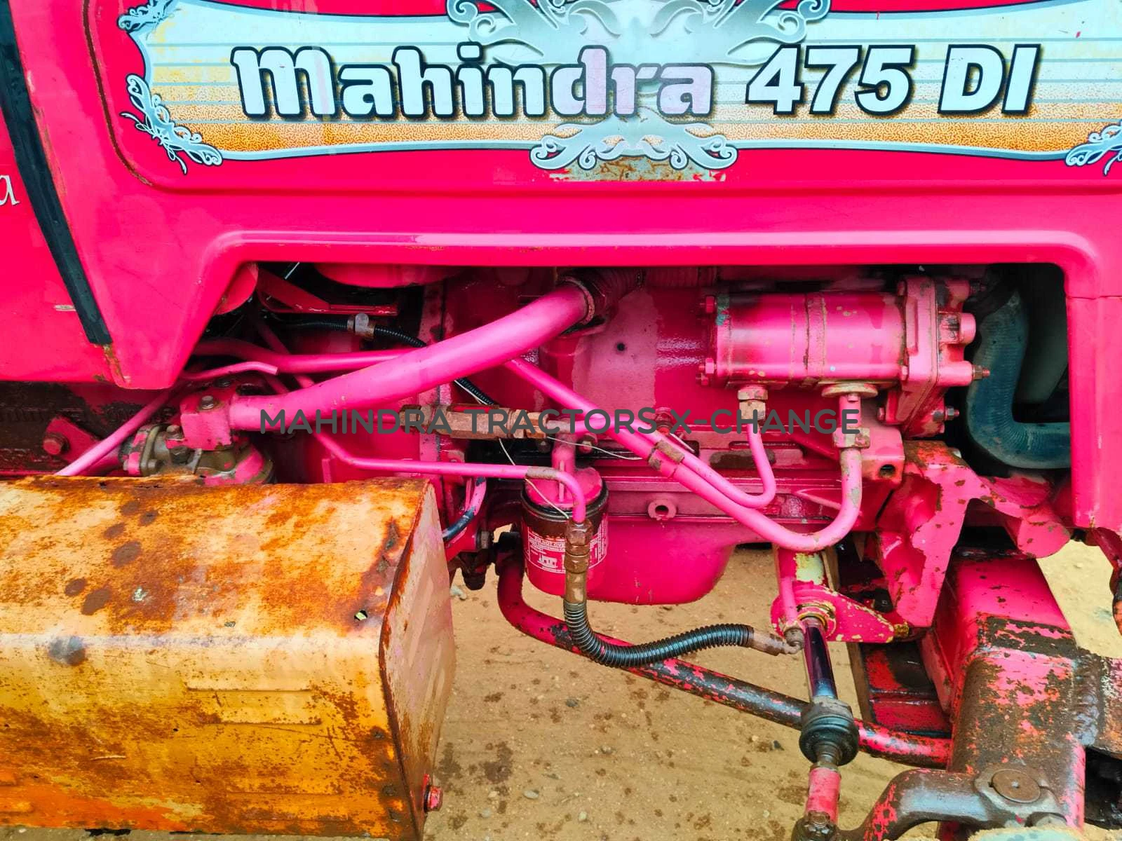 2011 Mahindra 475 DI-8