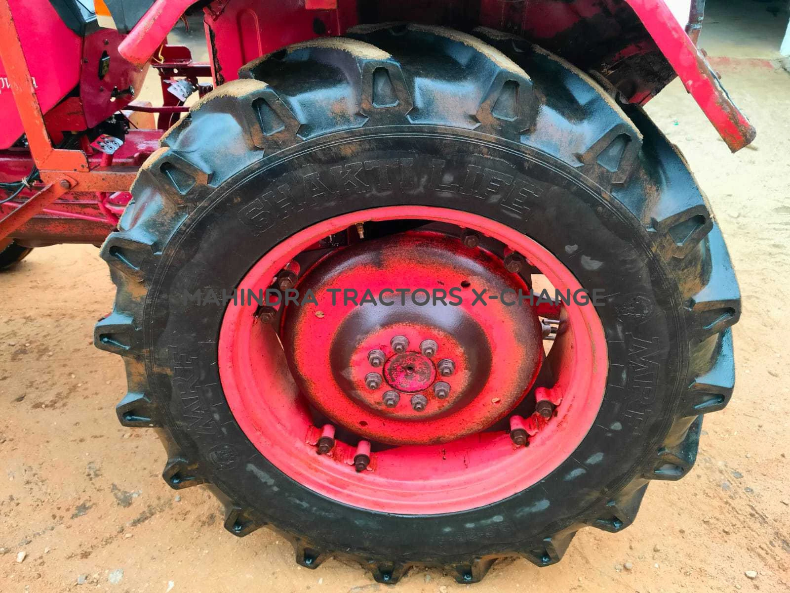 2011 Mahindra 475 DI-5