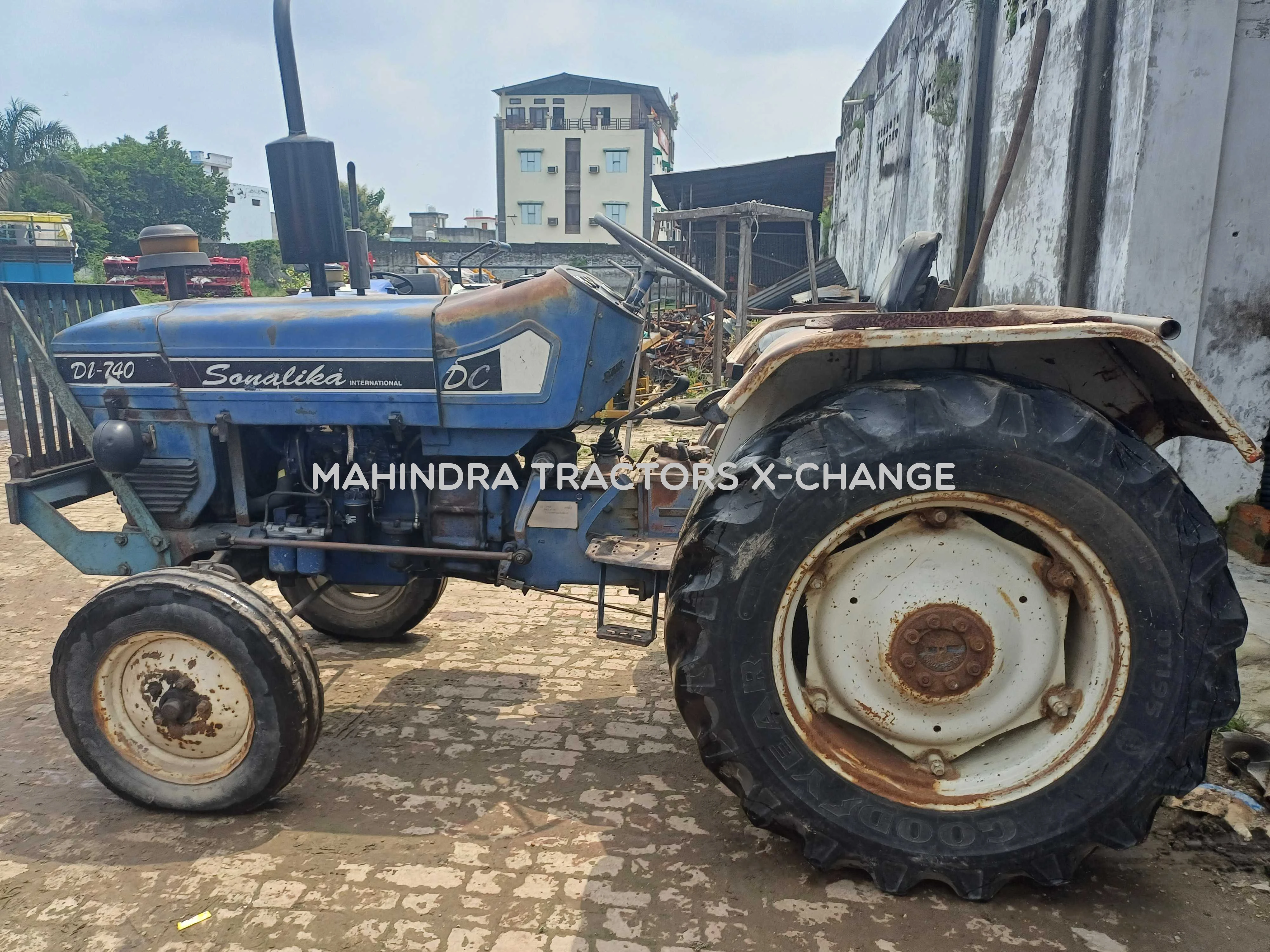 2003 Sonalika DI 740 III S3-2