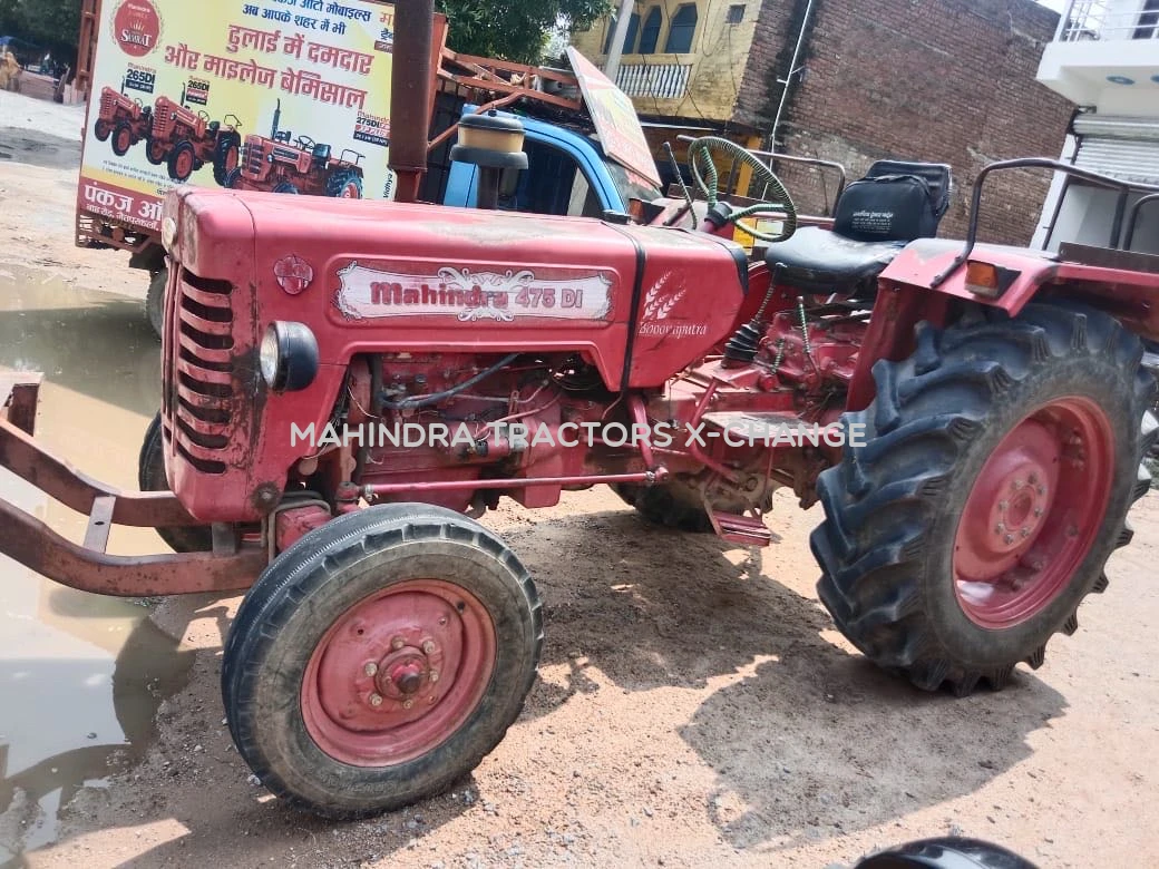 2011 Mahindra 475 DI-1