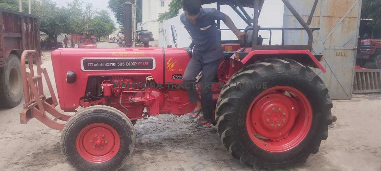 2021 Mahindra 585 DI XP Plus-2