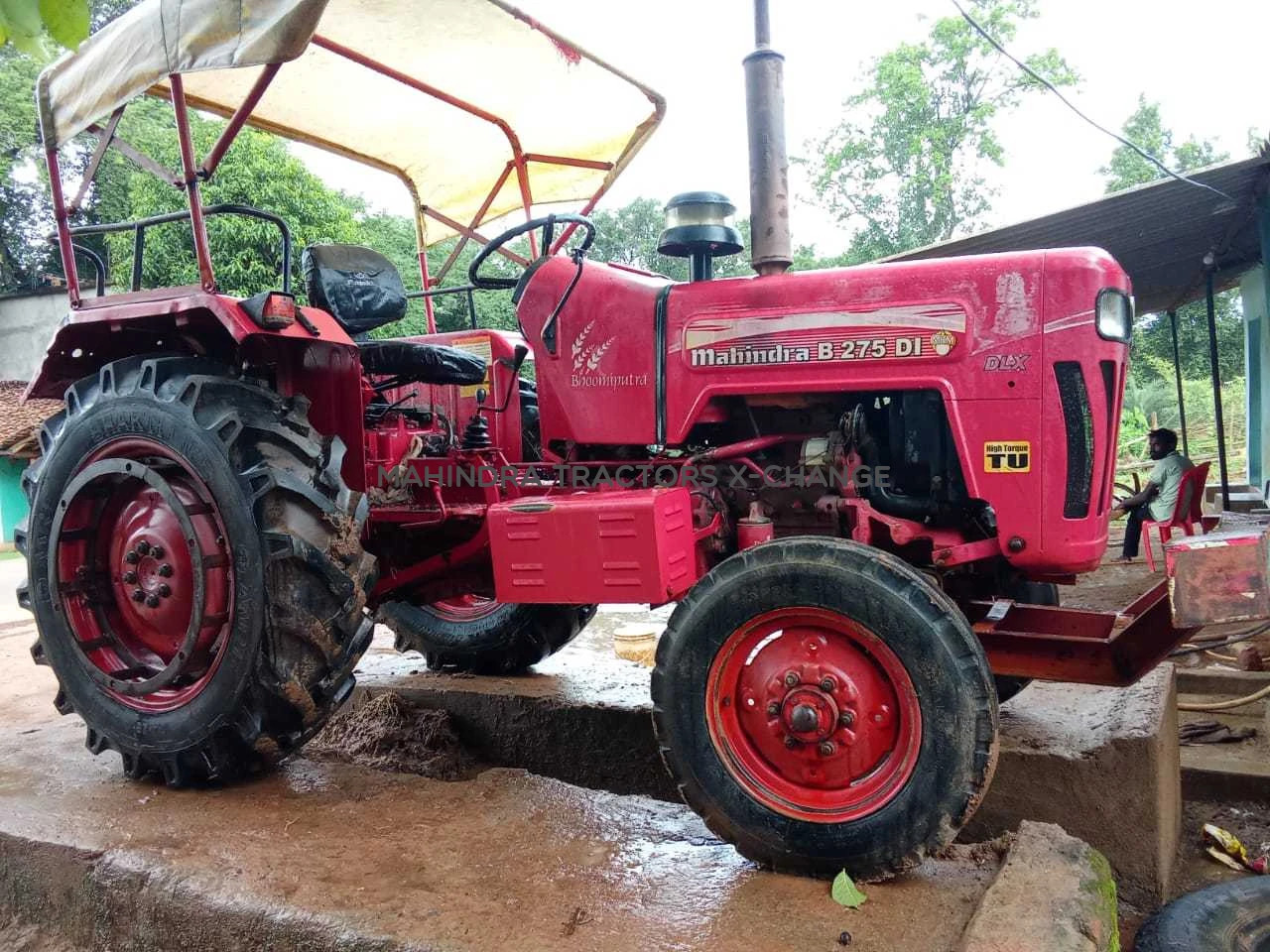 2011 Mahindra 275 DI-1