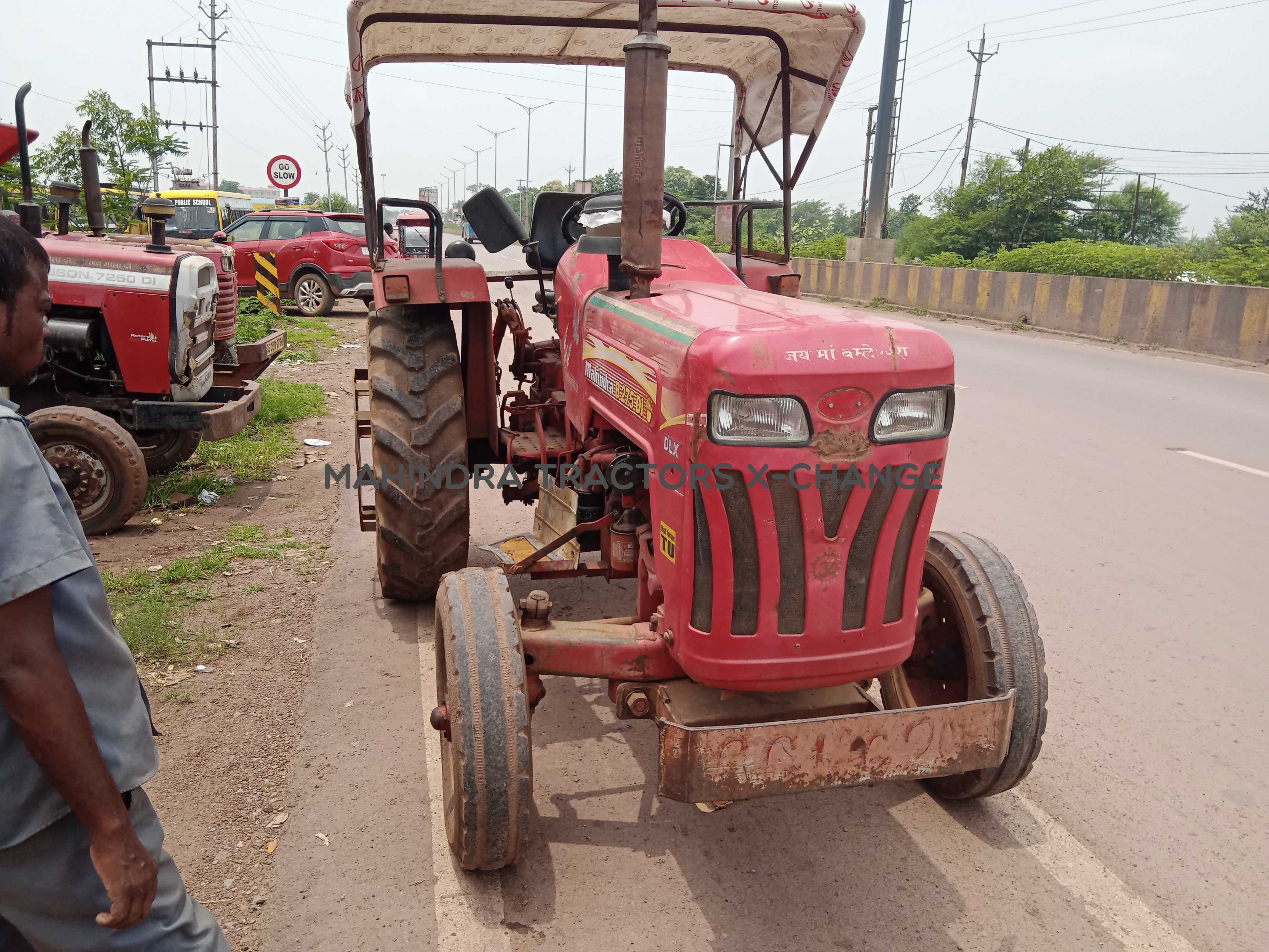 2011 Mahindra 275 DI TU-4