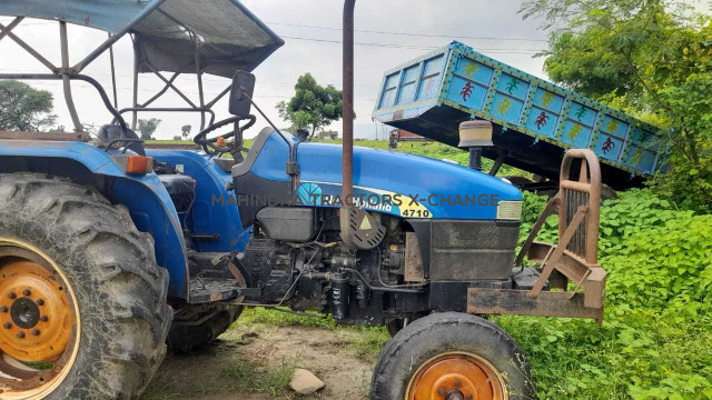 2013 New holland 4710 2WD WITH CANOPY-4