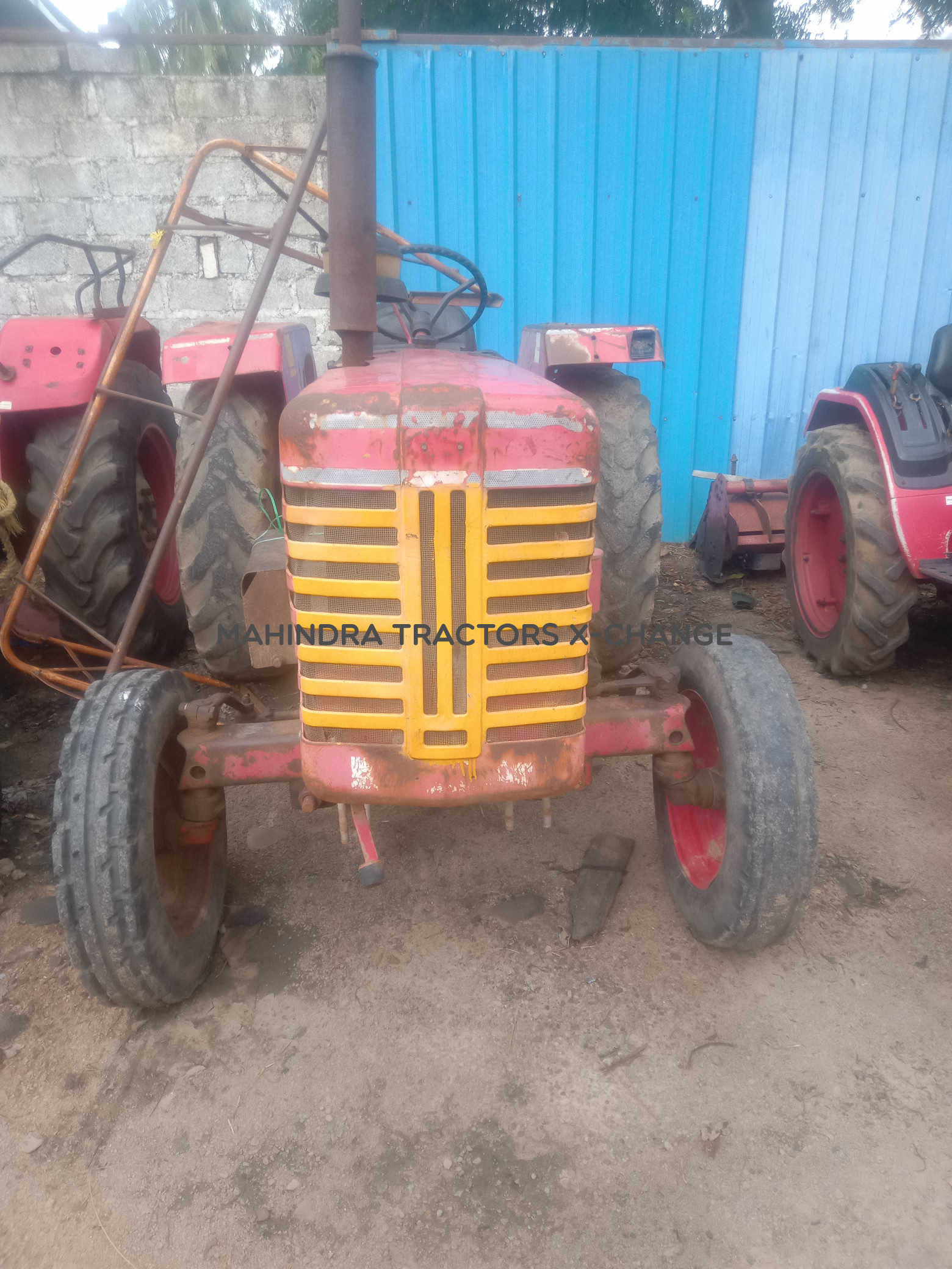 2010 Mahindra 275 DI-1