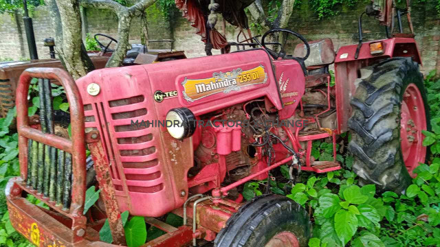 2013 Mahindra 255 DI Power plus-2