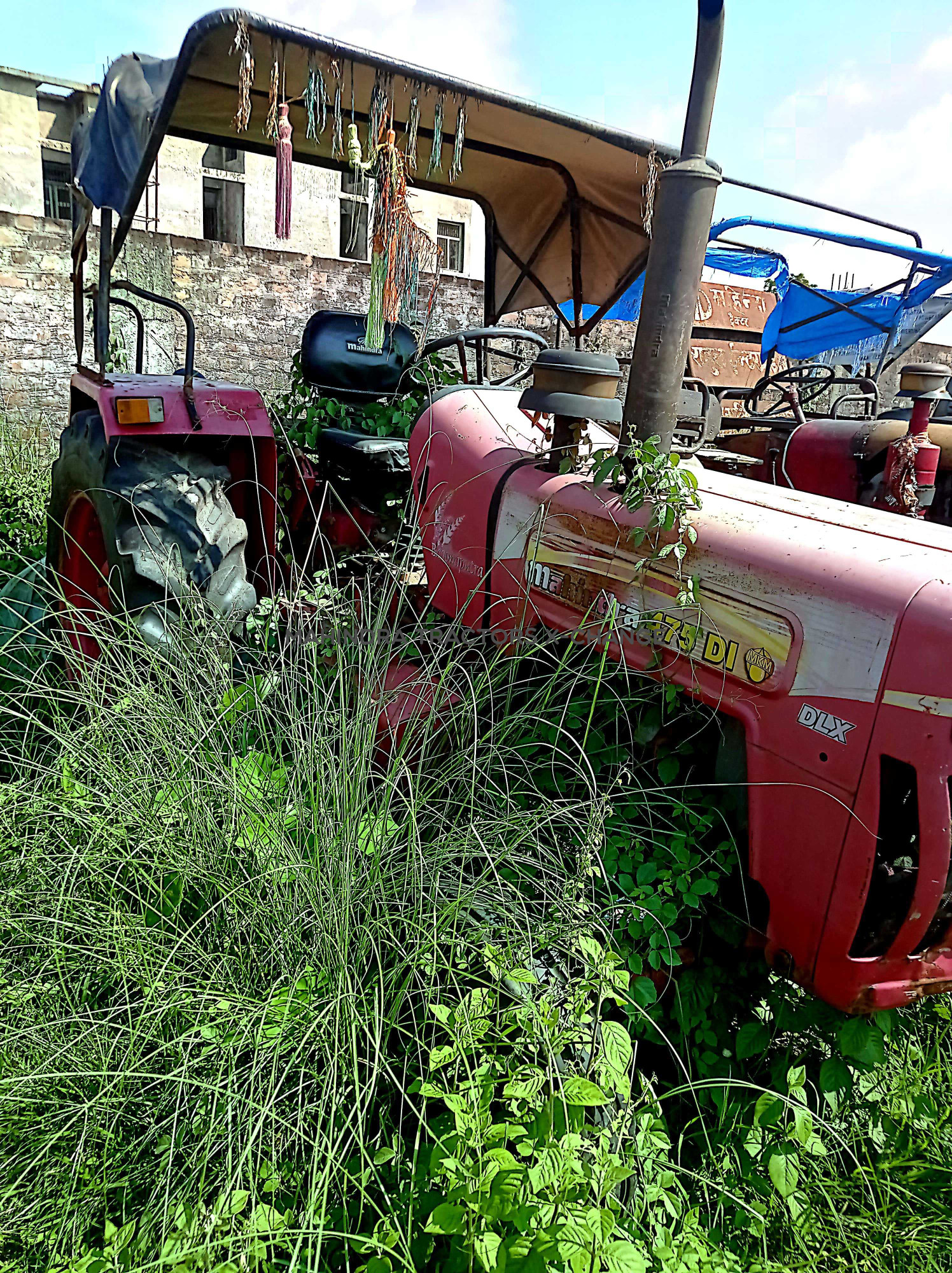 2012 Mahindra 475 DI-1