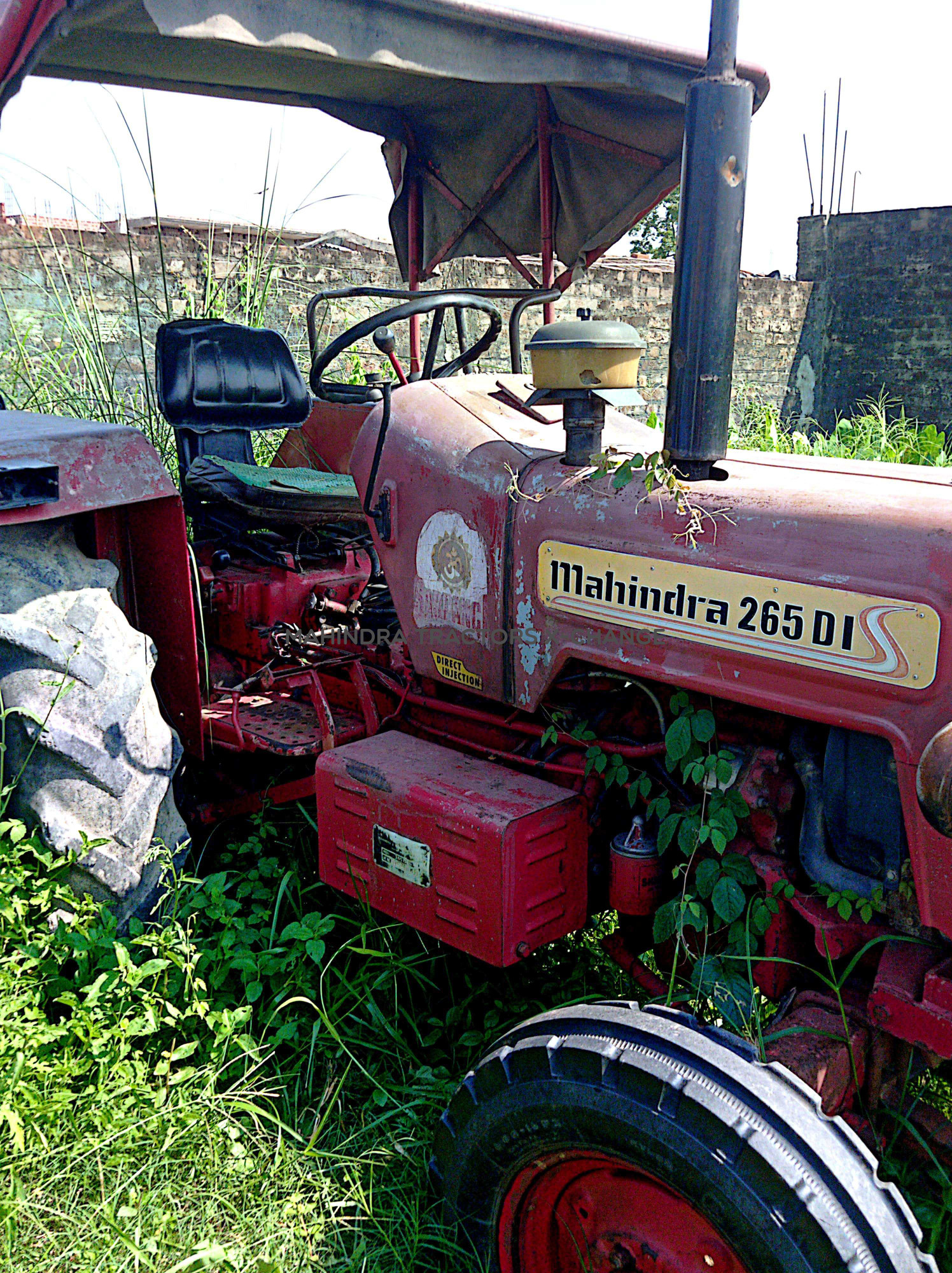 2002 Mahindra 265 DI-4