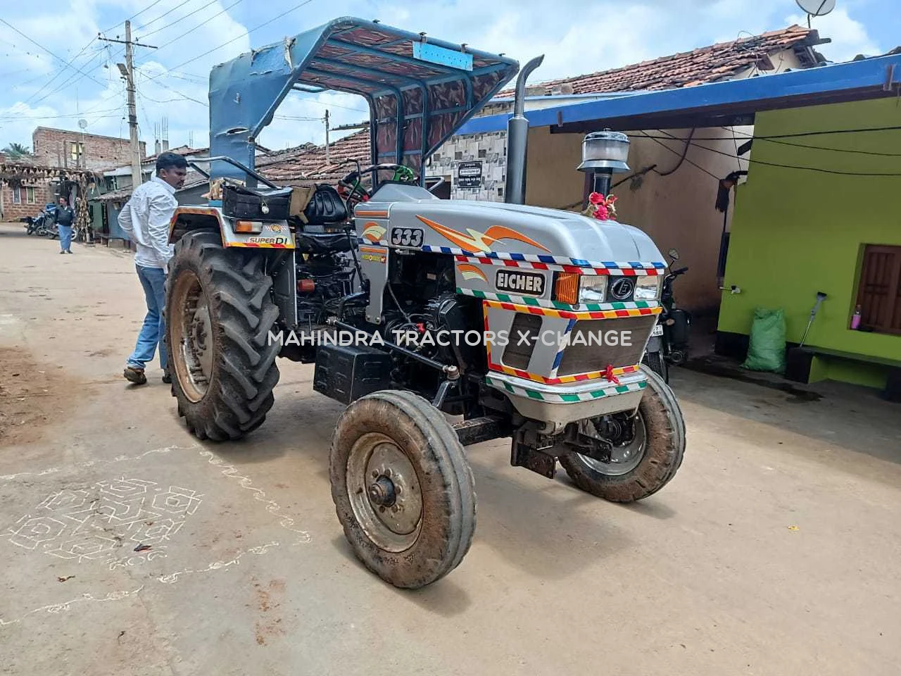 2015 Eicher 333-4