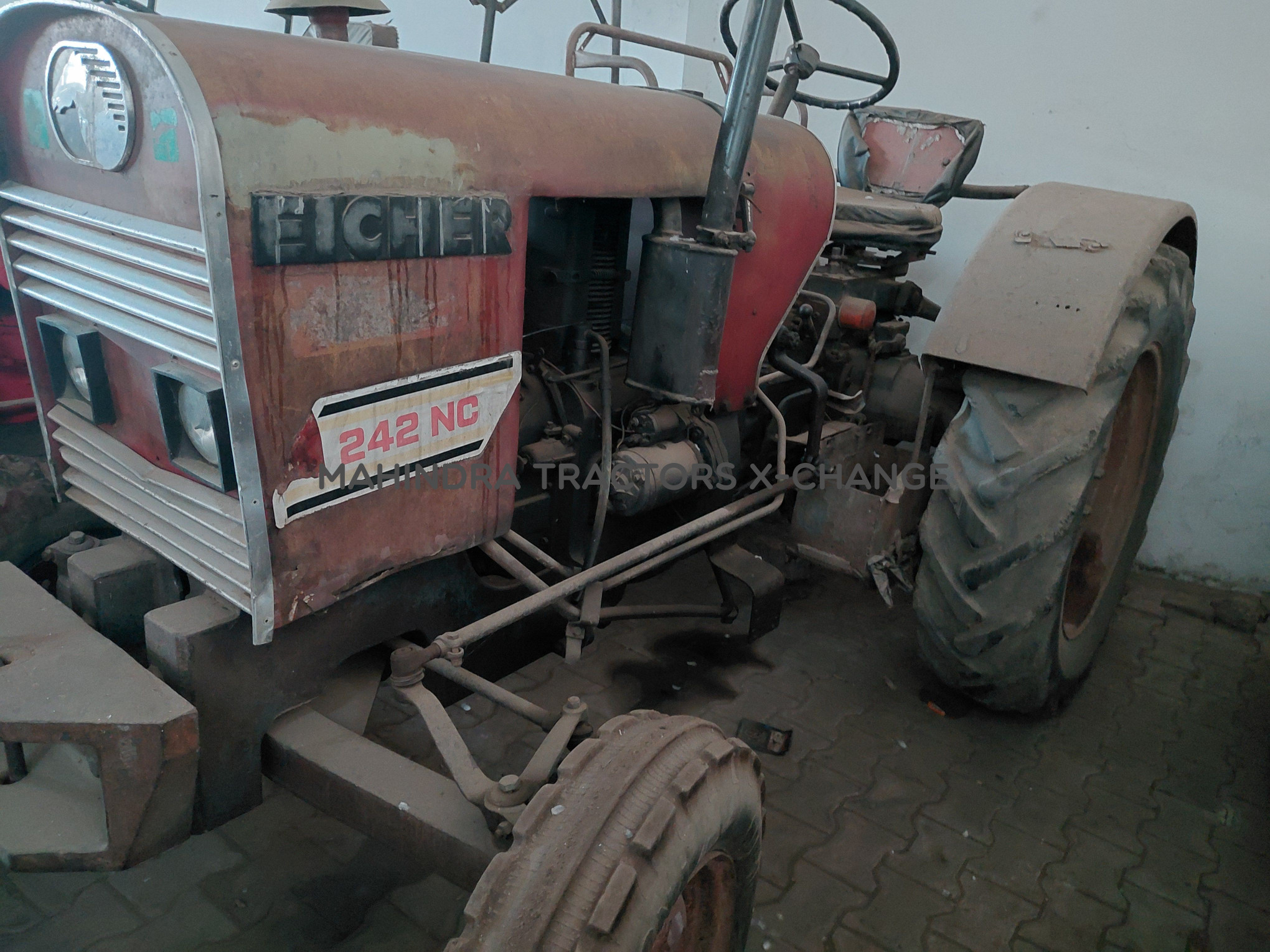 1997 Eicher 242-3