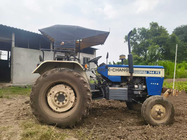 2014 Swaraj 744 FE-1