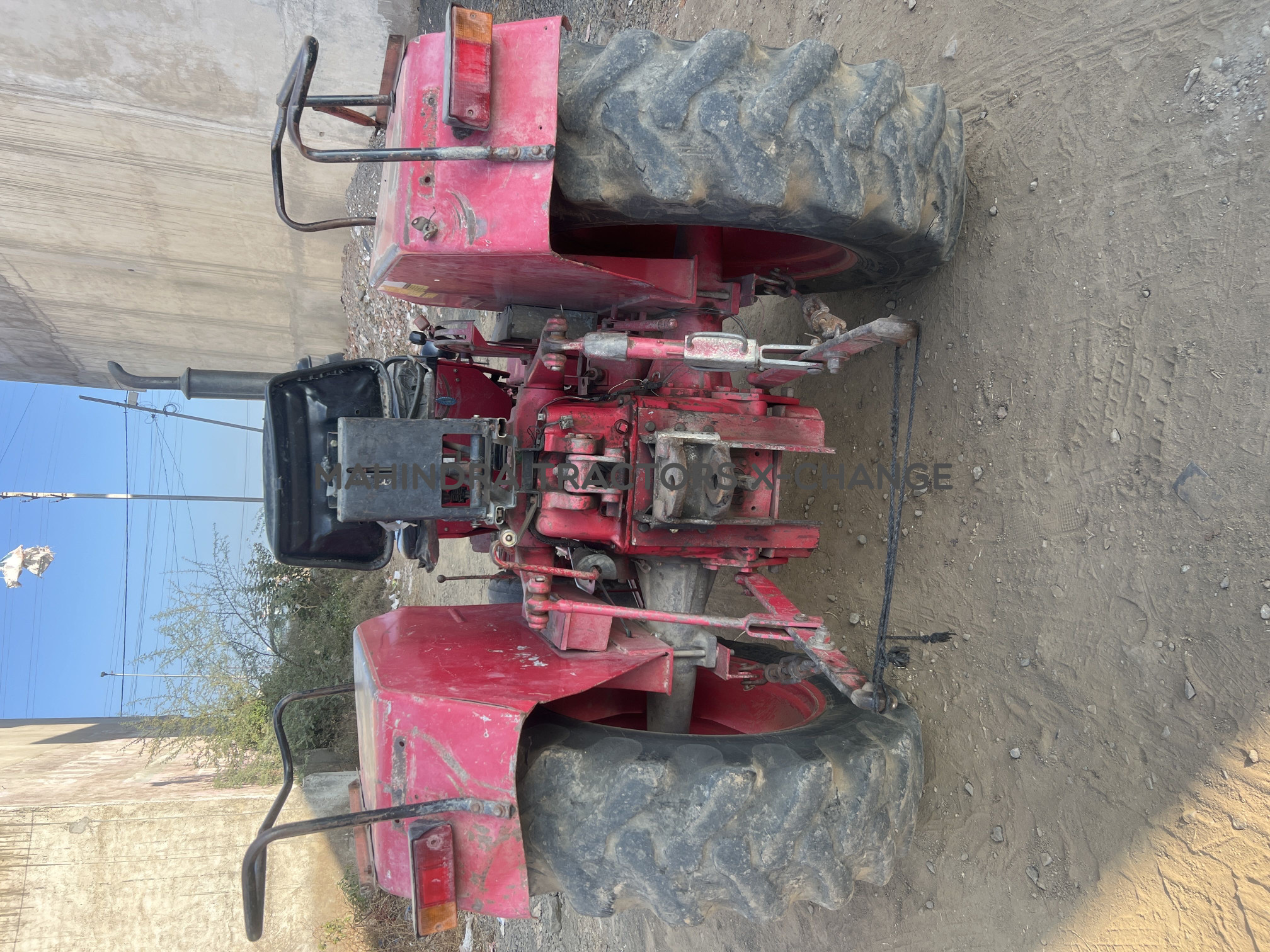 2010 Mahindra 275 DI-4