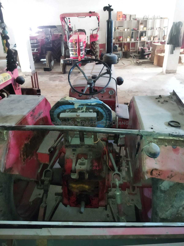 1993 Mahindra 275 DI-3