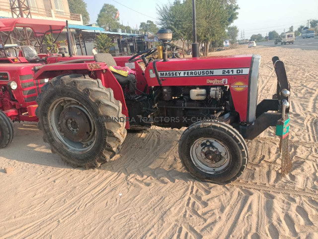 2011 Massey ferguson 241 DI-2