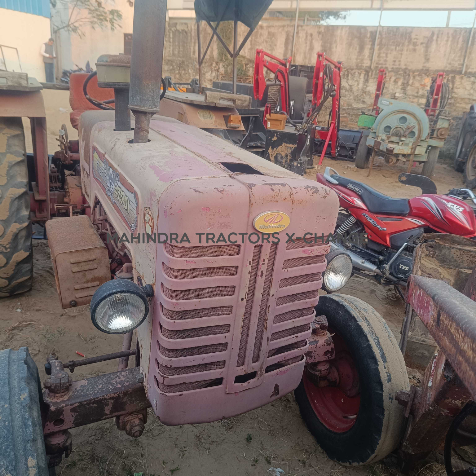 1987 Mahindra 475 DI-4